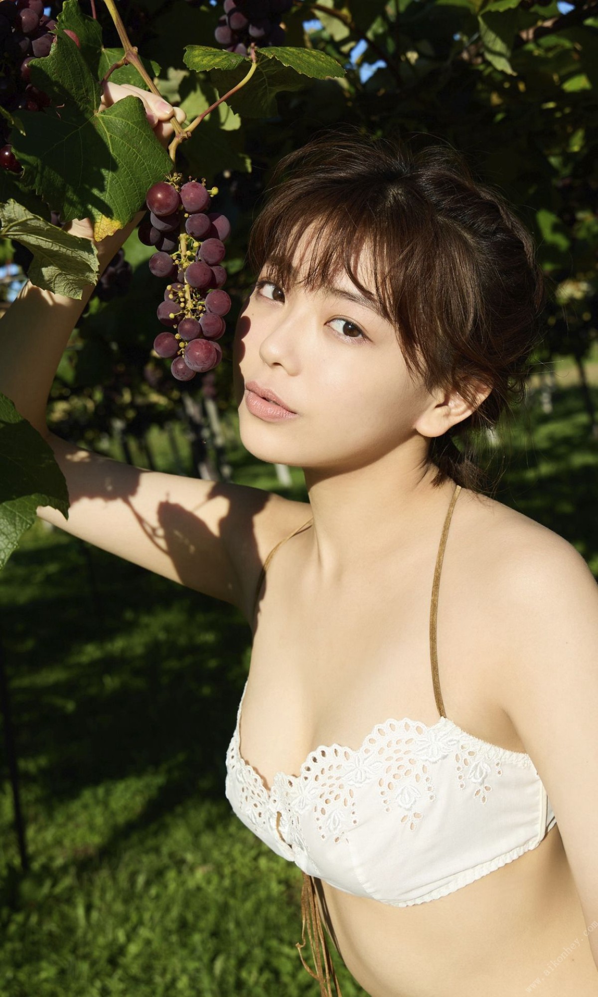 Photobook 2022 10 24 Ayu Okuma 大熊杏優 I Want You To Call Me Ayu Soon 0041 9802117737.jpg