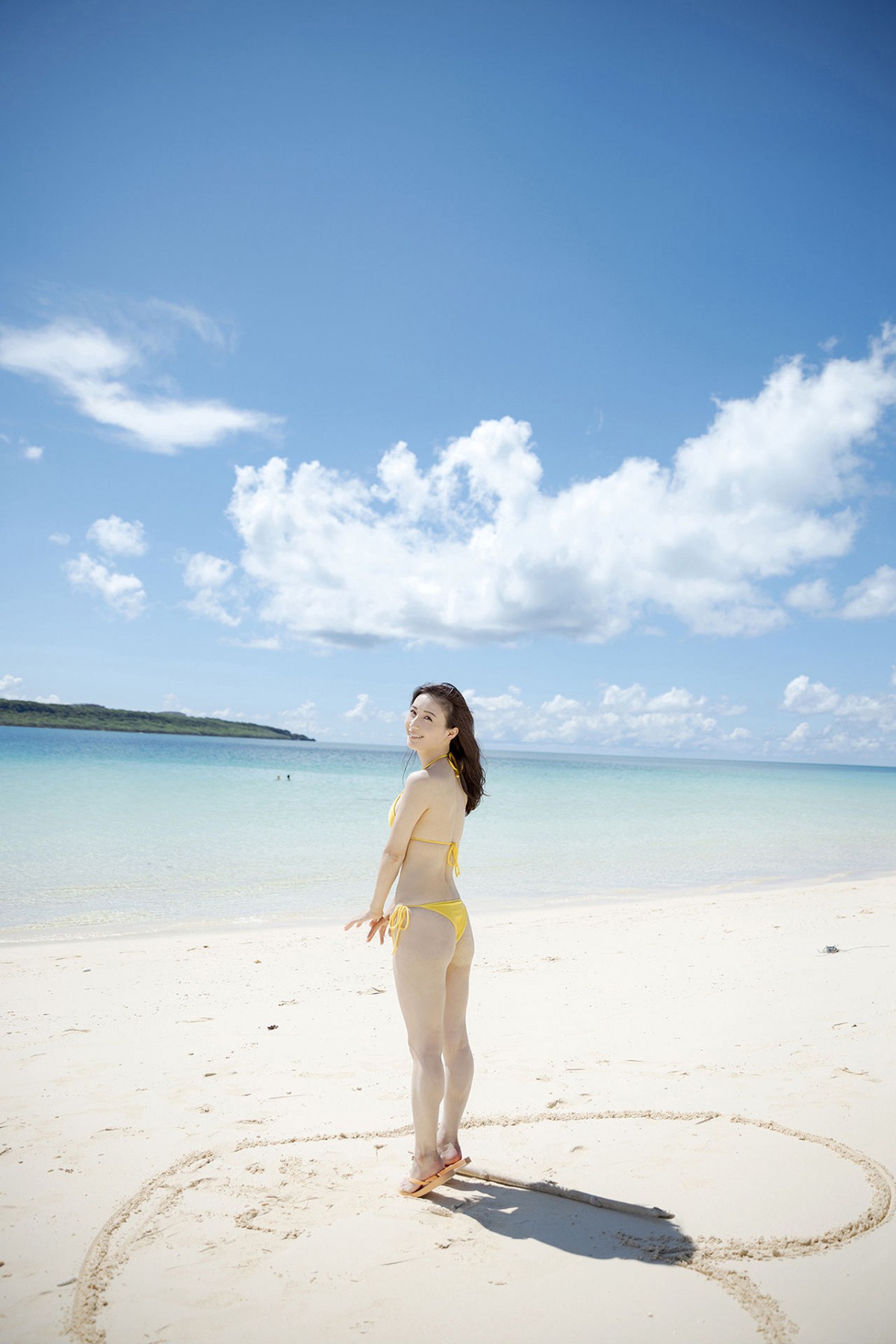 Idol Nippon 2022 09 01 Ema Ito 伊藤愛真 When I Suddenly Tried On Emato Southern Island No Watermark 0009 9888064446.jpg