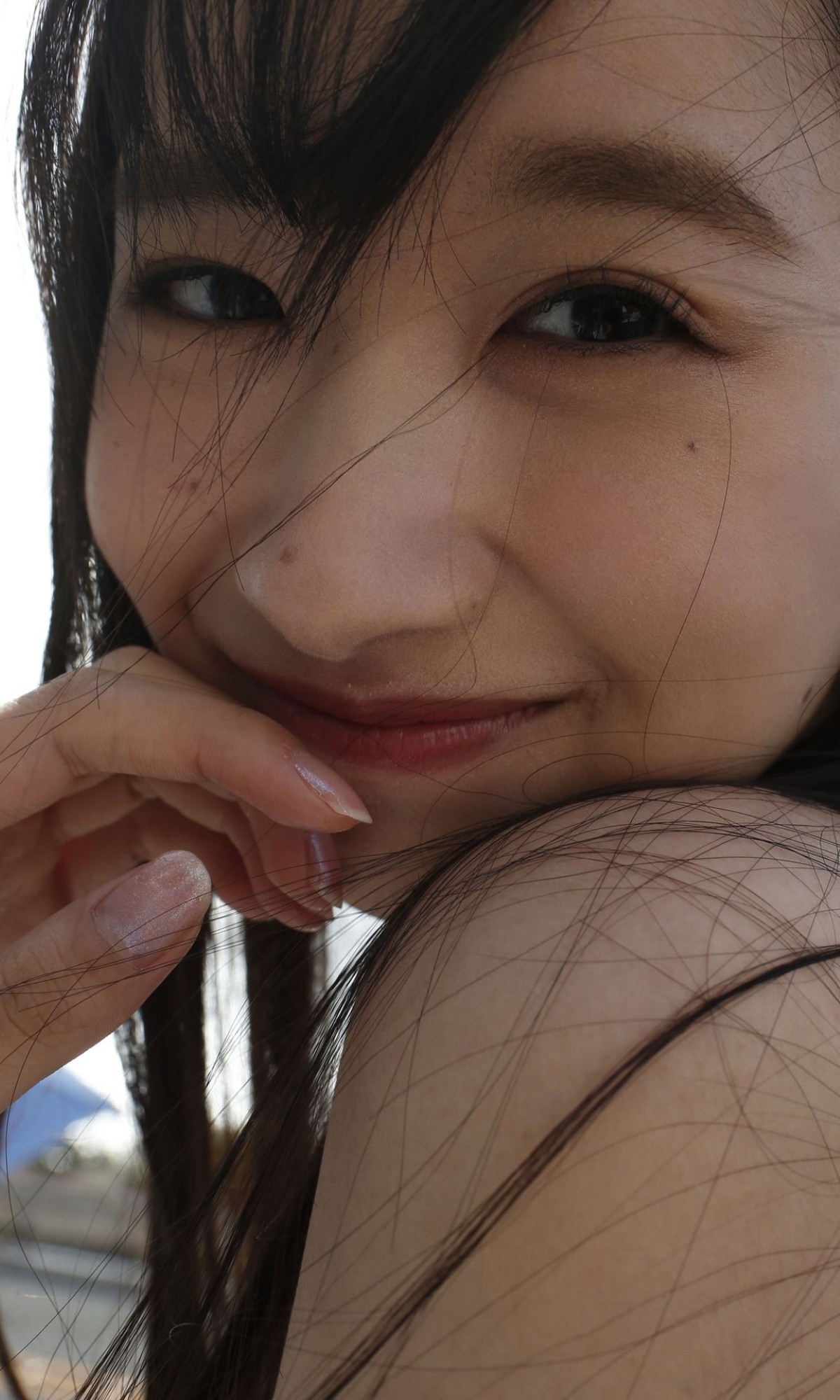 Weekly Photobook Yui Tsuji 辻優衣 Living In Oita Prefecture A Leisurely Girl 0003 1241482631.jpg