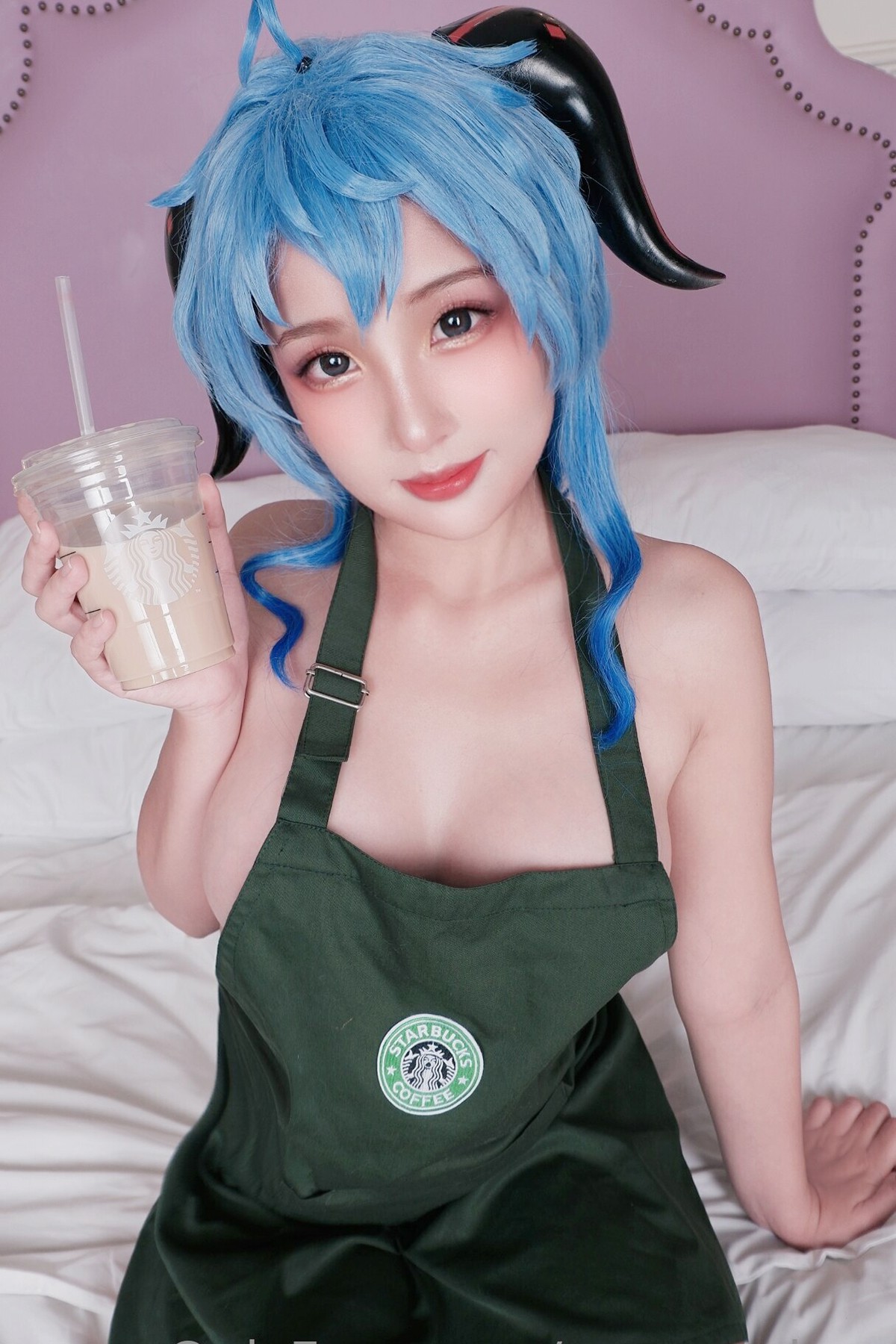 Coser@PuyPuy Chan – Ganyu Starbucks
