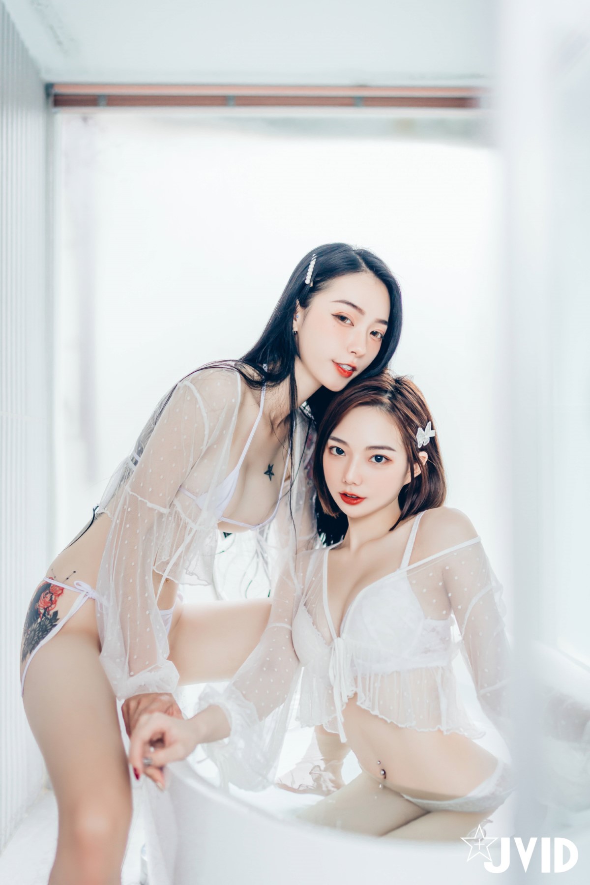 JVID 2022 02 14 Piao Piao 飄飄 And Jiu Jiu 啾啾 Celebrate Valentines Day With Goddess Sisters A 0042 8238089643.jpg