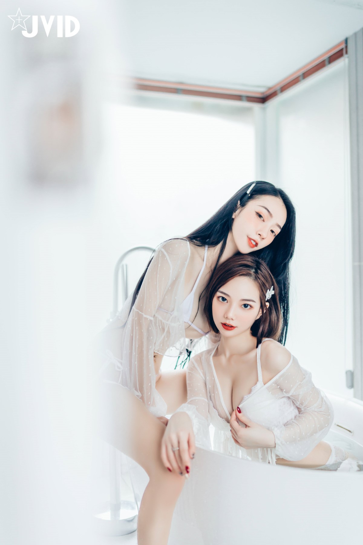 JVID 2022 02 14 Piao Piao 飄飄 And Jiu Jiu 啾啾 Celebrate Valentines Day With Goddess Sisters A 0072 7485231330.jpg