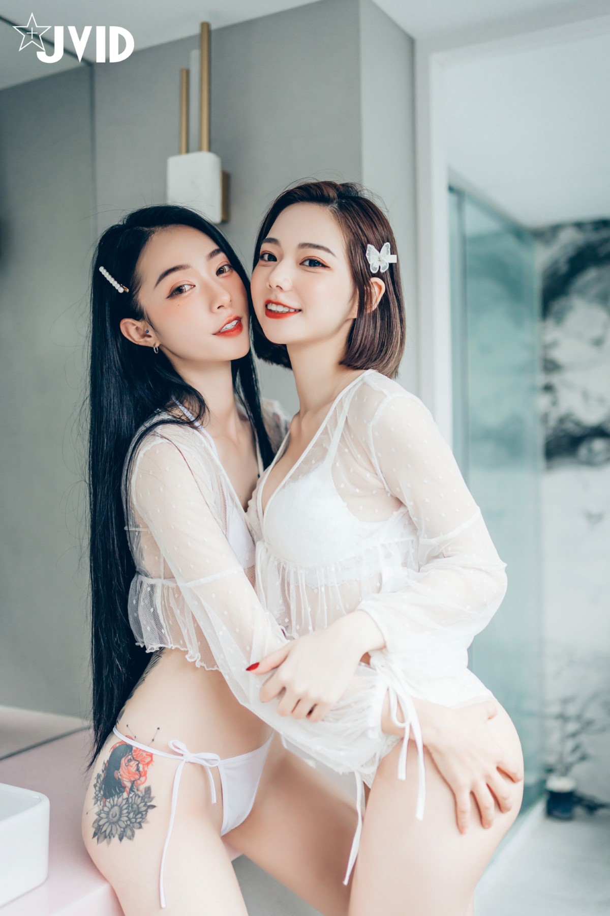 JVID 2022 02 14 Piao Piao 飄飄 And Jiu Jiu 啾啾 Celebrate Valentines Day With Goddess Sisters B 0036 1674941253.jpg