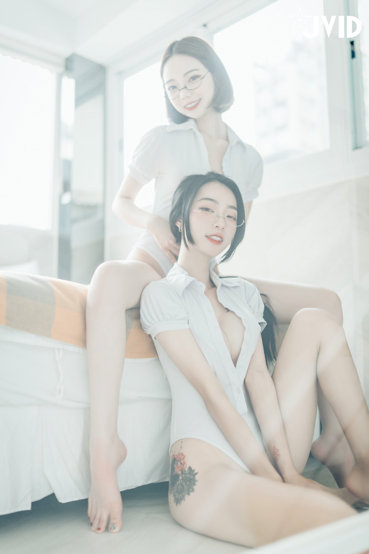 JVID 2022 02 14 Piao Piao 飄飄 And Jiu Jiu 啾啾 Celebrate Valentines Day With Goddess Sisters B 0045 1777710337.jpg