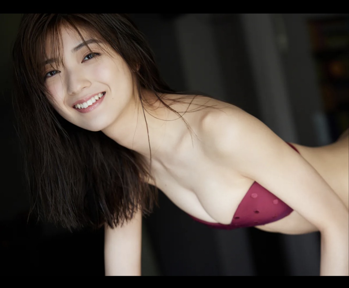 FRIDAYデジタル写真集 2021 03 10 Mio Kudo 工藤美桜 An Adult Sexy That Fascinates You For The First Time 0085 3943990676.jpg