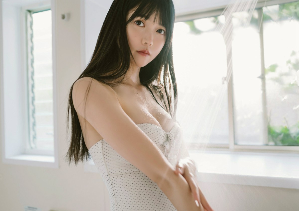 BUBKA Photobook Azusa Onodera 小野寺梓 Color Of Life 0036 2808777029.jpg