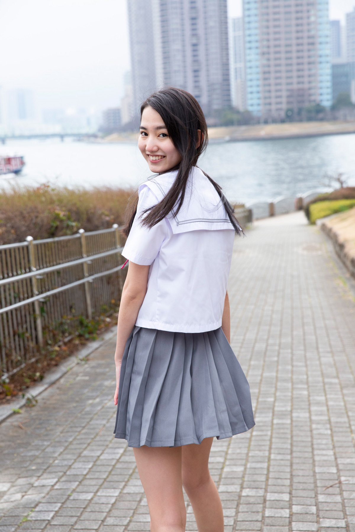 FLASH Photobook Rena Kuroki 黒木麗奈 The Last Uniform 0025 5259367216.jpg