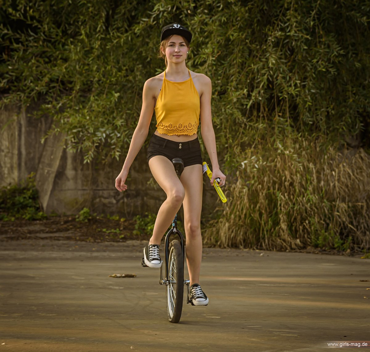Girls Mag Annika Bubbles on a Unicycle 0028 6427342860.jpg