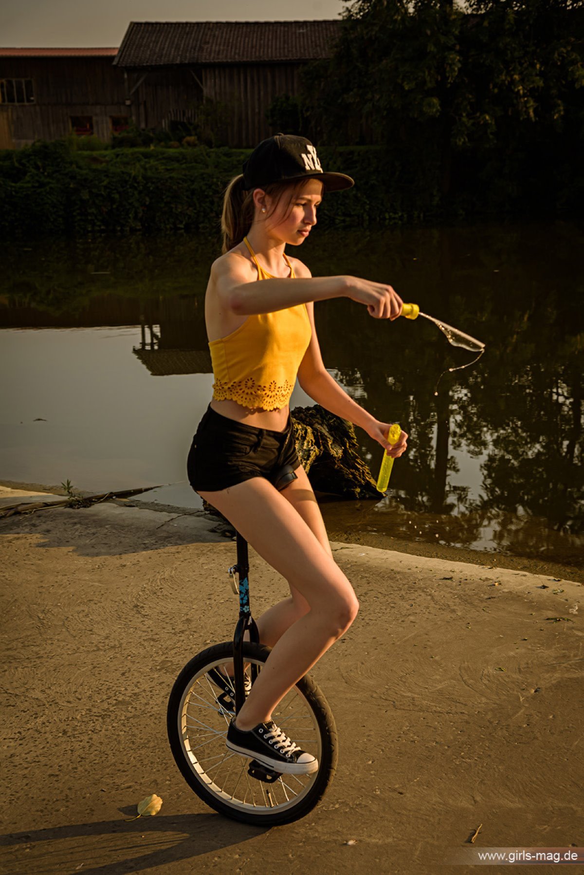 Girls Mag Annika Bubbles on a Unicycle 0090 2086523739.jpg