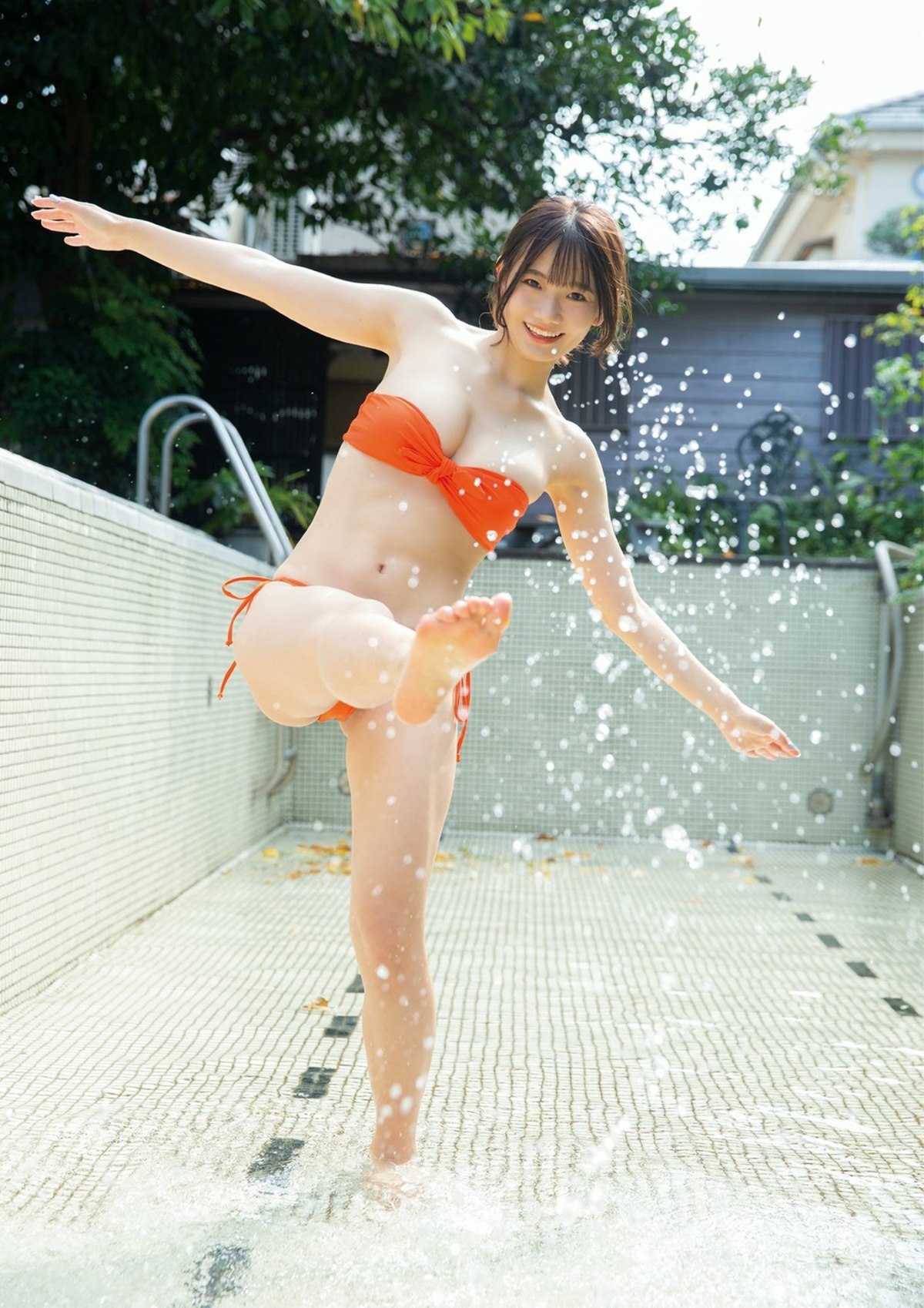 BUBKA Photobook 2021 12 24 Rena Kawai カワイレナ Saikyo Kawai Serenade 0005 5301290889.jpg