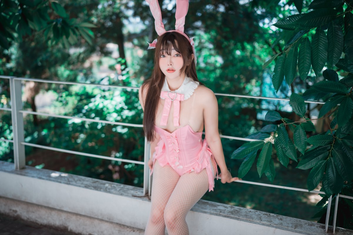 DJAWA Newbom The Year of the Pink Bunny S Ver 0024 5048633431.jpg