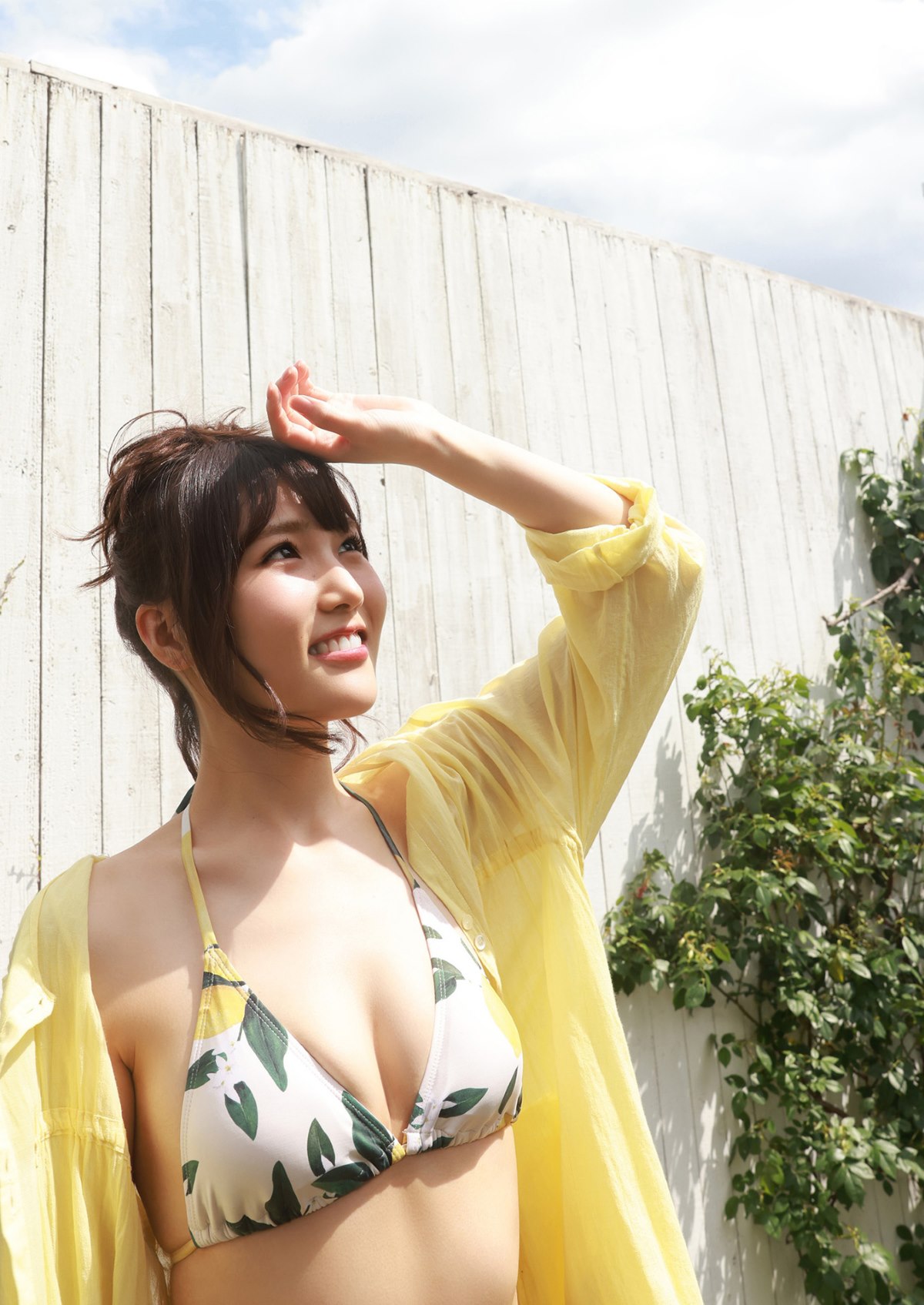 Lemon Fujishiro 藤白れもん From Yumemiru Adolescence Lemon Power Spisan Gravure Photo Book 0002 2494613256.jpg