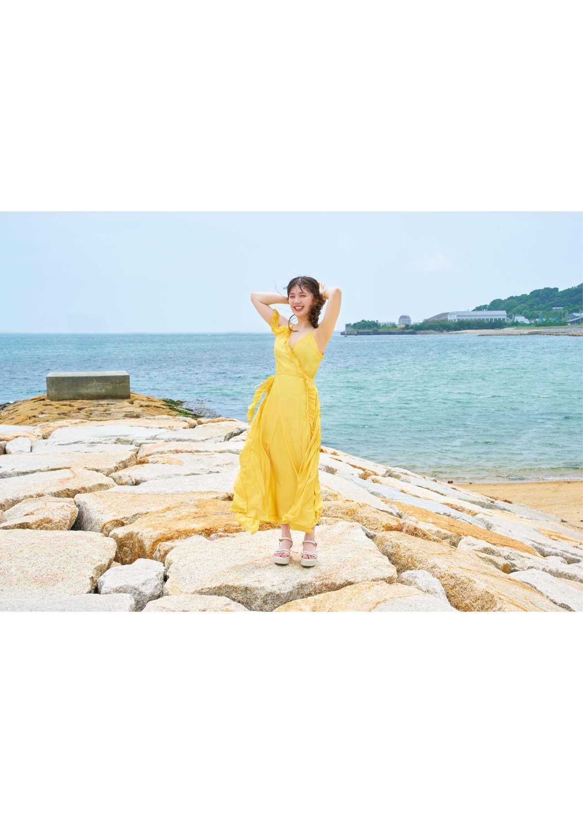 Photobook 2023 02 22 Rika Nagae 長江里加 1st Photobook Recolor 0055 8928495516.jpg