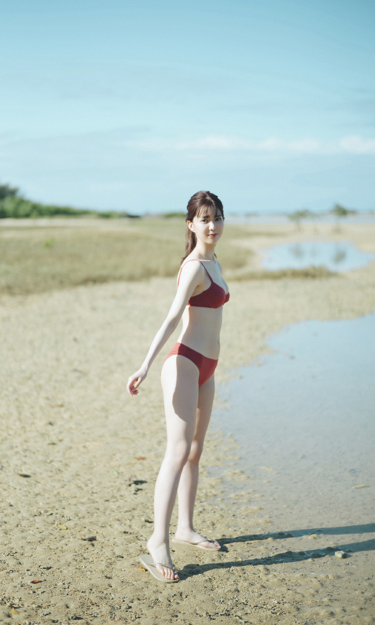 Weekly Photobook 2023 03 06 Riko Matsudaira 松平璃子 Buzzing Beautiful Legs Beautiful Butts 0017 8704420182.jpg