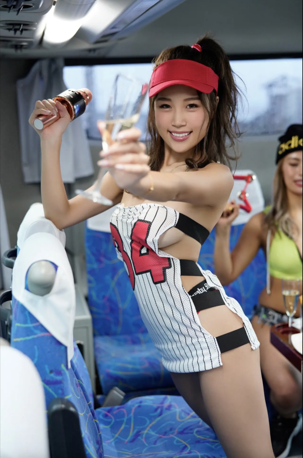 FRIDAYデジタル写真集 Cyber Japan Dancers Onsen Bus Tour Vol 1 With You 0006 0824117160.jpg