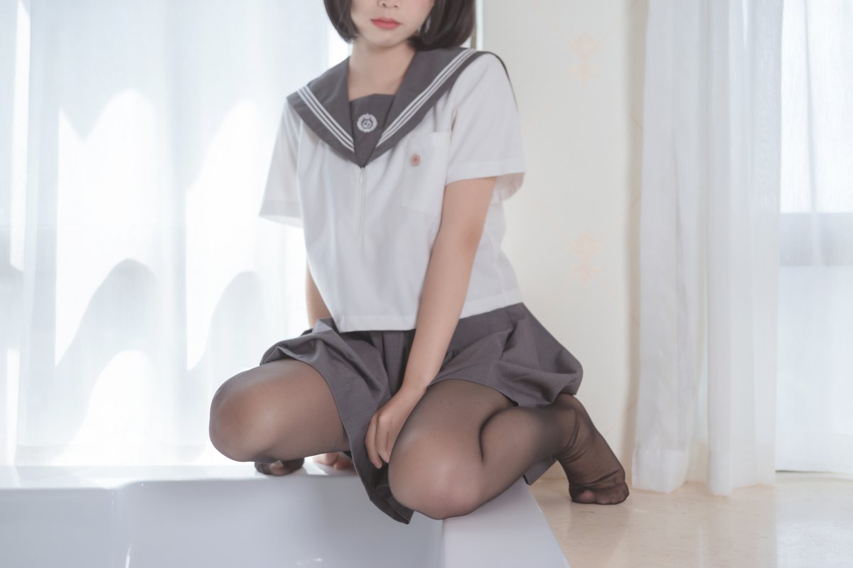 Coser@面饼仙儿 Vol 016 脑内少女 黑丝JK 0009 0718885424.jpg