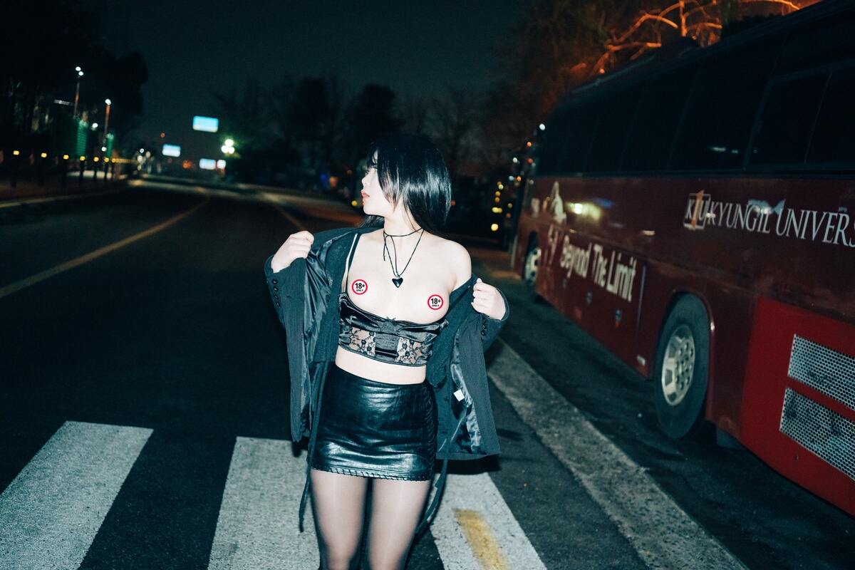 Loozy Zia 지아 XXX At Night Road A 0057 9700335624.jpg