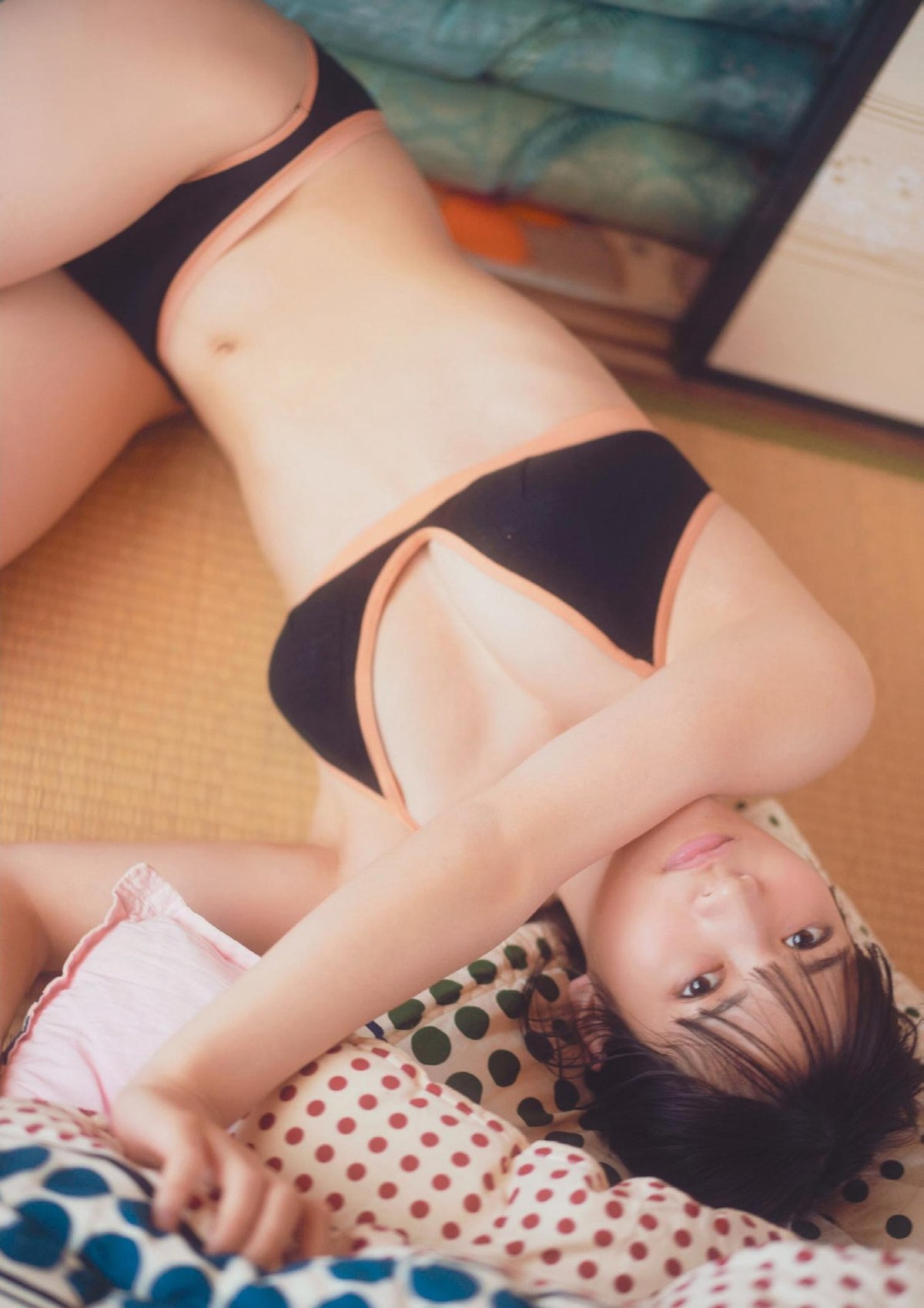 B L T Photobook 2022 03 18 Nanako Kurosaki 黒嵜菜々子 Kisetsu That You Think 0020 3680108725.jpg