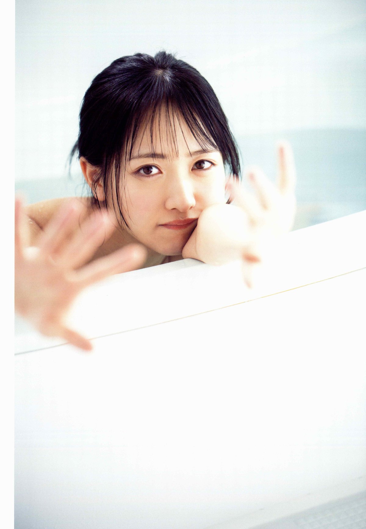 Photobook 2020 12 02 Chiho Ishida 石田千穂 1st Photobook Lemon Season B 0052 2372425789.jpg