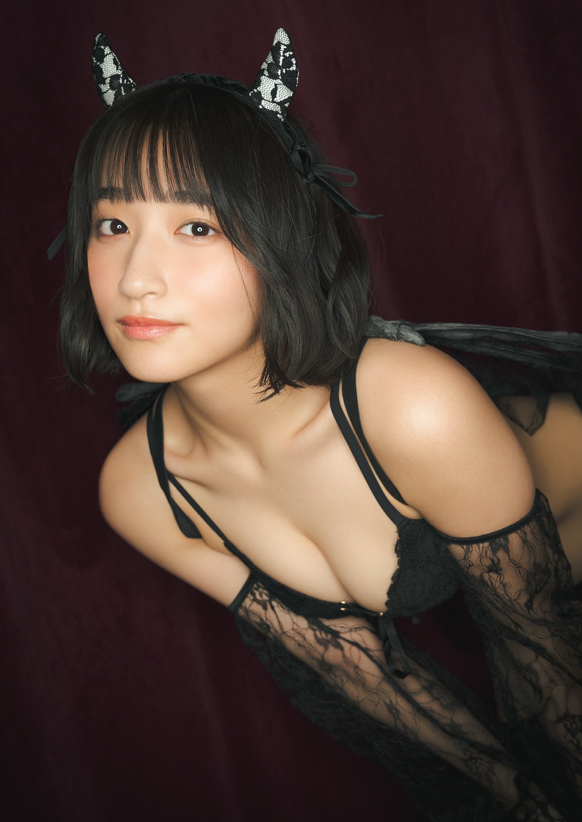 Photobook 2023 06 26 Akira Mizuno 水野瞳 Make Some Love 0029 9614018420.jpg