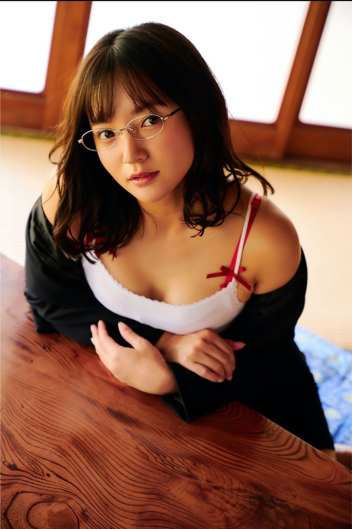 Photobook Ayana Nishinaga 西永彩奈 Mode Flash Of Love B 0067 1572128803.jpg