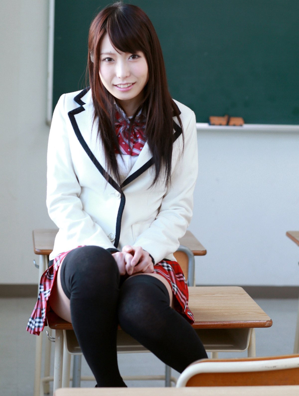 Photobook 2013 06 28 Chika Arimura 有村千佳 Girls School After School 0008 0520893804.jpg