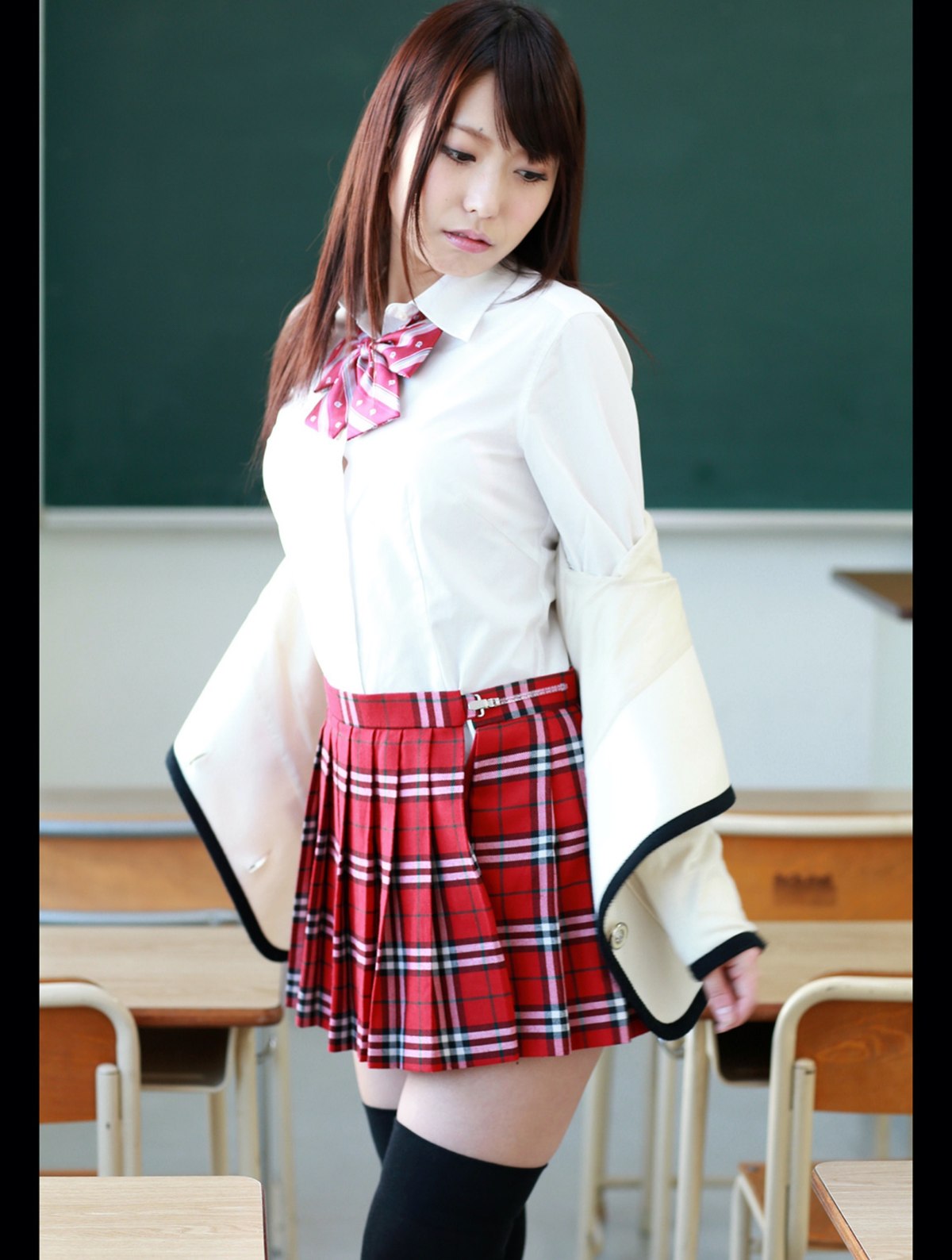 Photobook 2013 06 28 Chika Arimura 有村千佳 Girls School After School 0028 1287332172.jpg