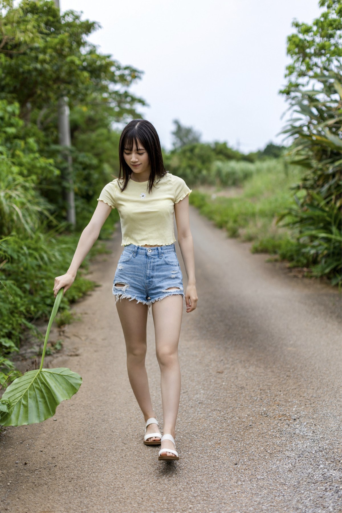 Photobook 2021 11 19 Remu Suzumori 涼森れむ Gravure Photobook In A Transparent World 0016 3631695483.jpg