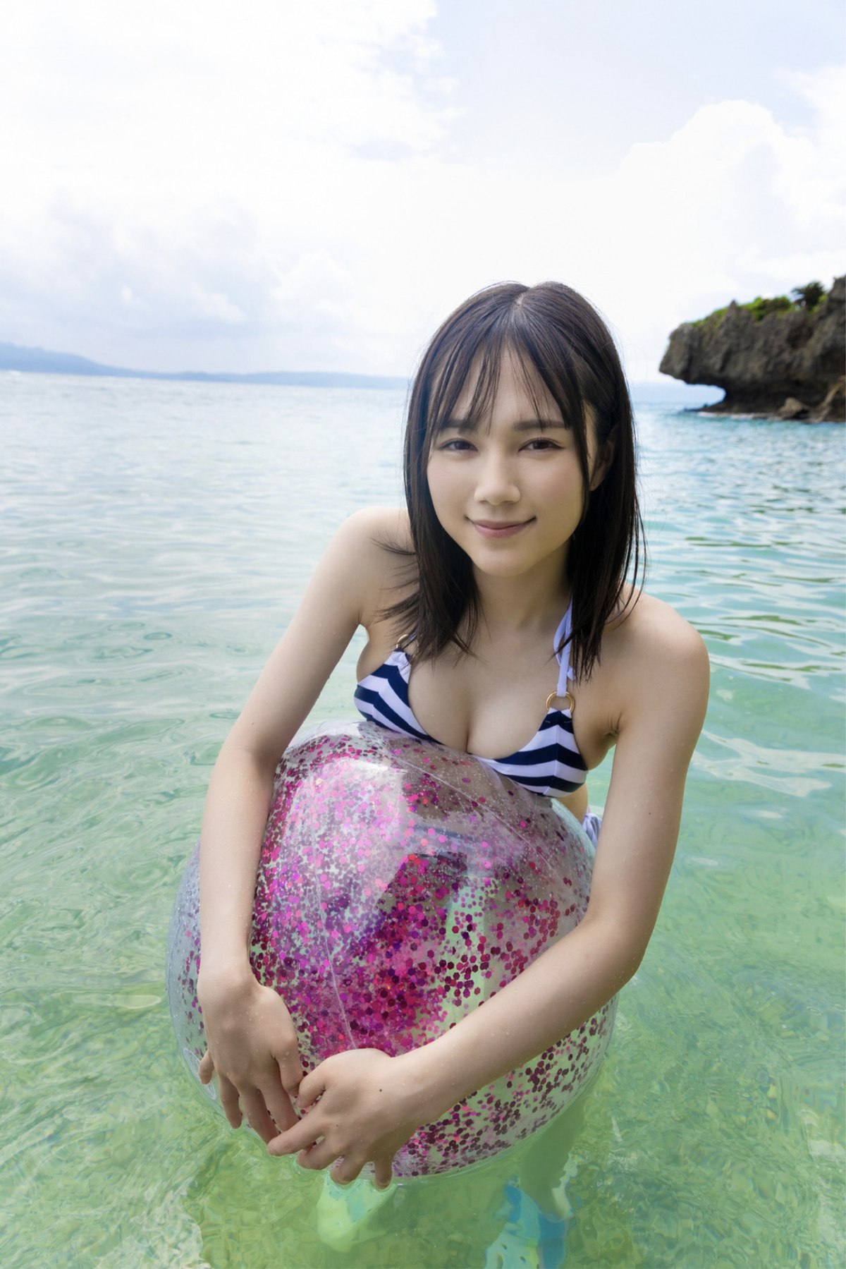 Photobook 2021 11 19 Remu Suzumori 涼森れむ Gravure Photobook In A Transparent World 0055 3015039924.jpg