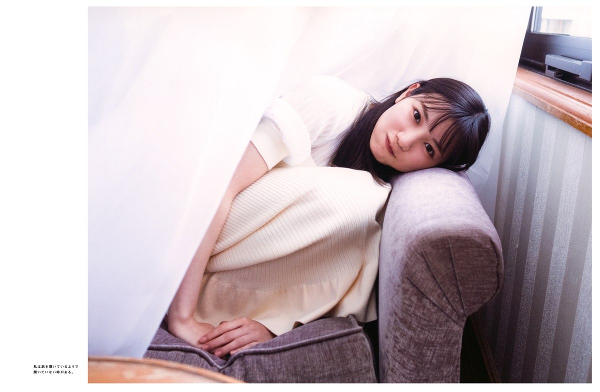 Photobook 2022 03 01 Hina Kawata 河田陽菜 1st Photobook Order Of Memories A 0079 0991799087.jpg