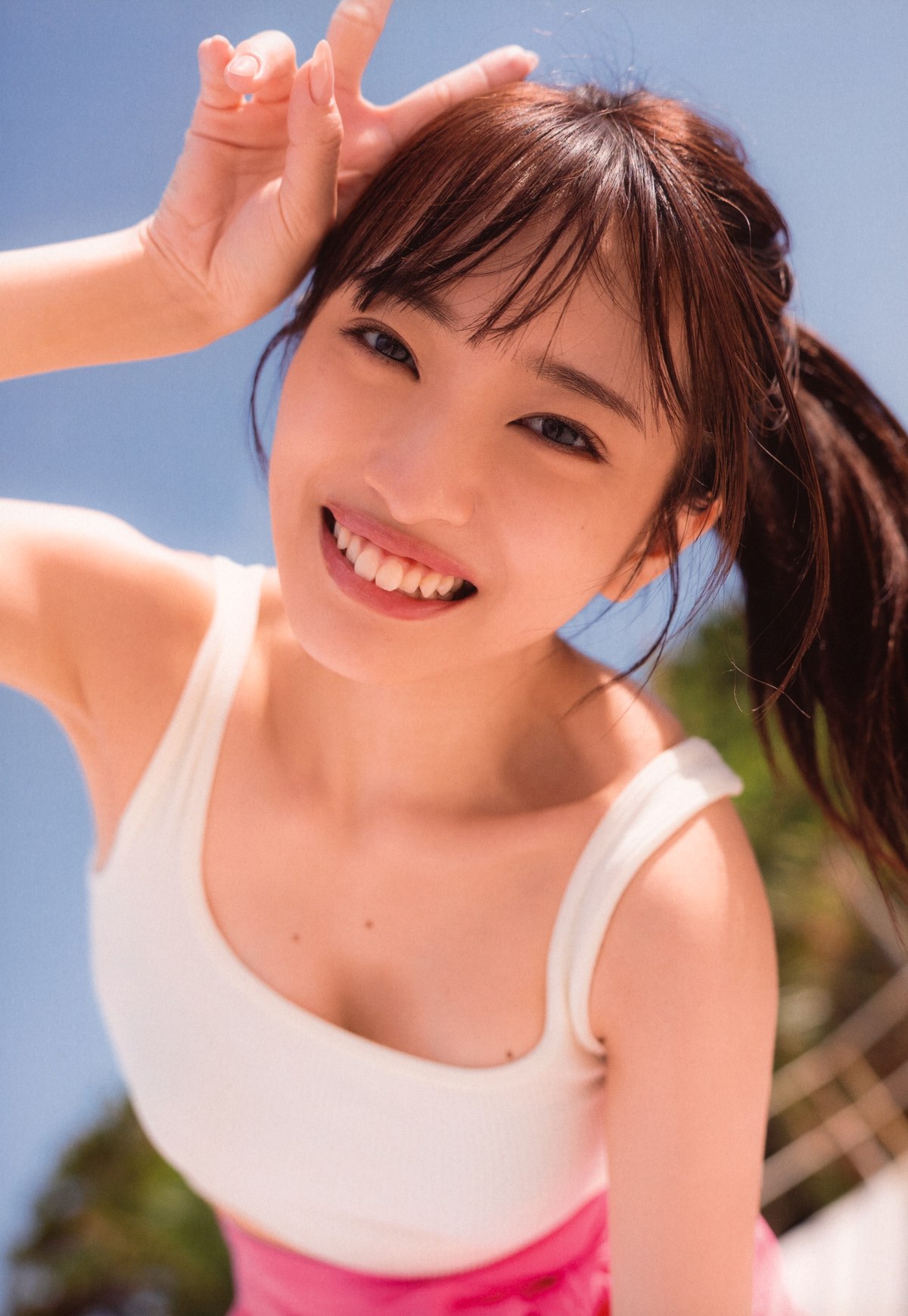 Photobook 2023 07 20 Mion Mukaichi 向井地美音 1st Photobook True Identity Of Heartbreak 0061 7725892356.jpg