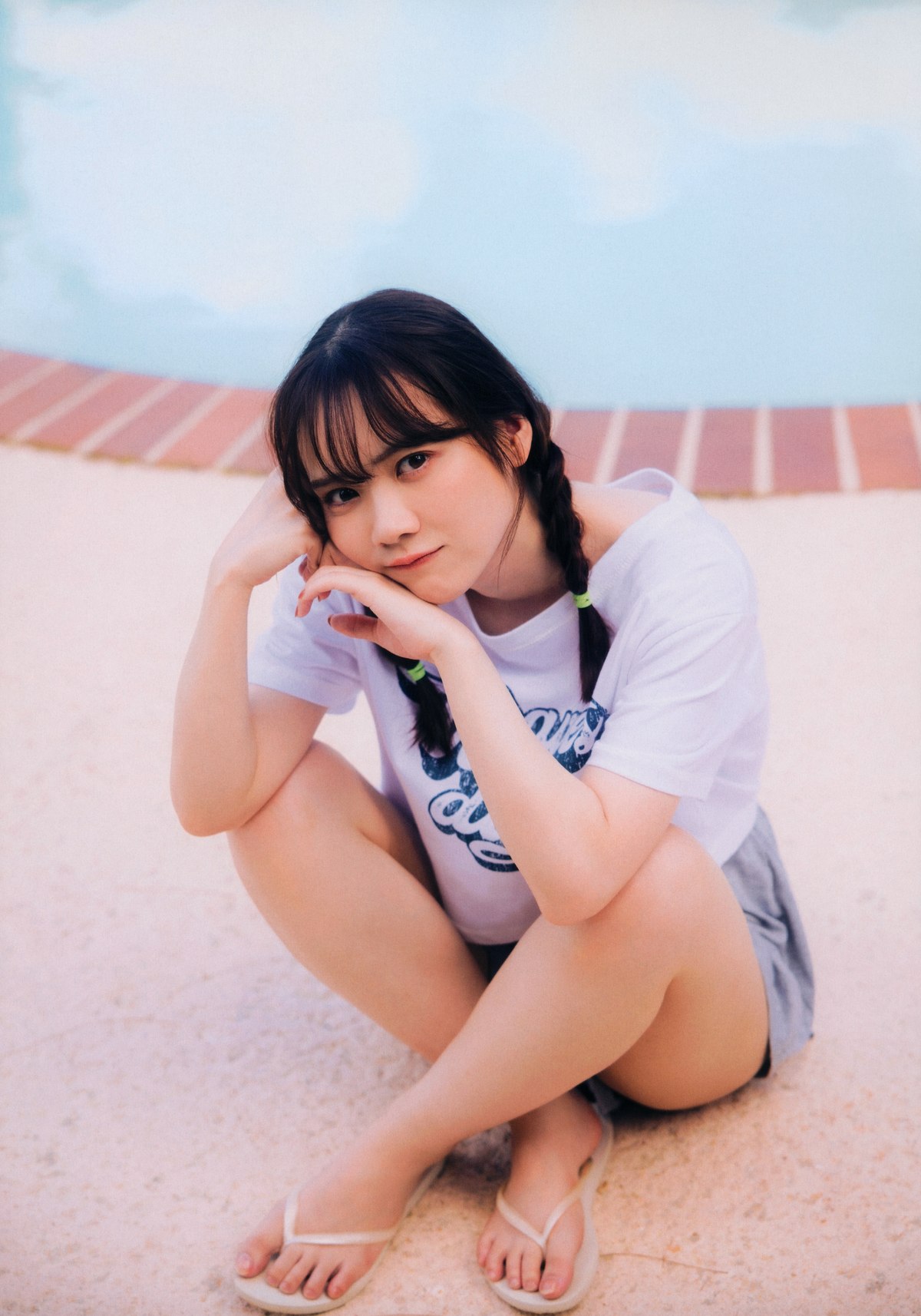 Photobook 2023 08 01 Mayu Tamura 田村真佑 1st Photobook The Moment I Fell In Love A 0058 7397014229.jpg