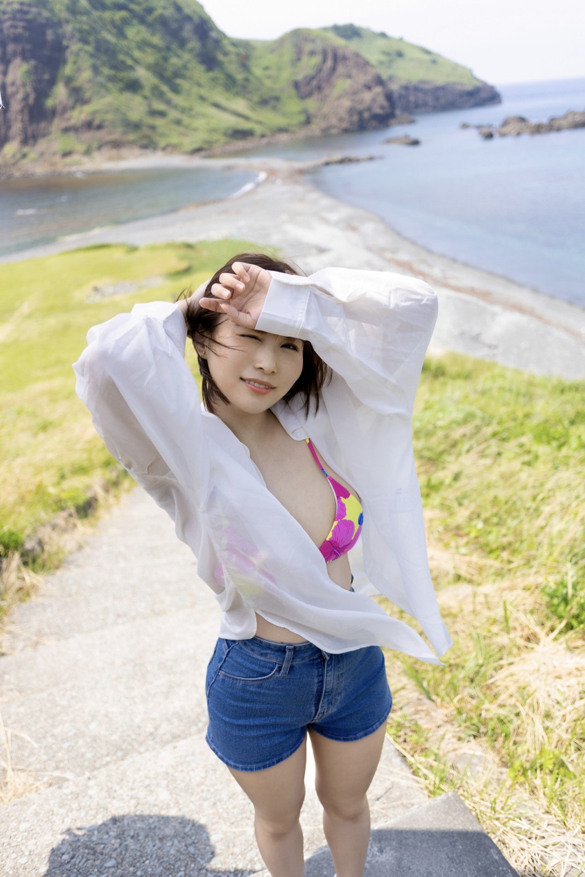 Photobook Asuna Kawai 河合あすな Toki No Shizuku On That Island I Spent With You 0031 6501420644.jpg