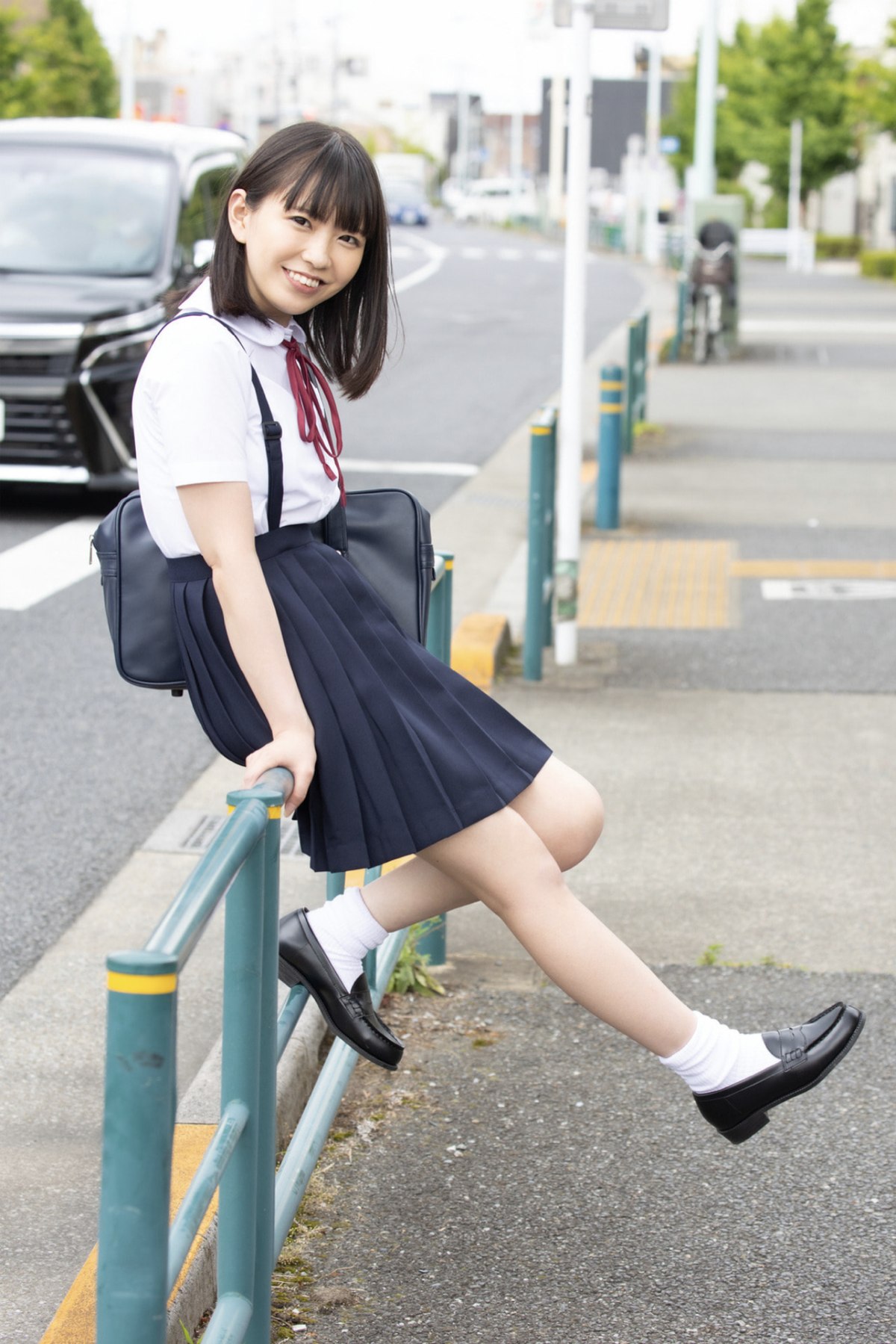 Photobook Chiharu Sakurai 桜井千春 Youth Aoharu 0002 4506113033.jpg