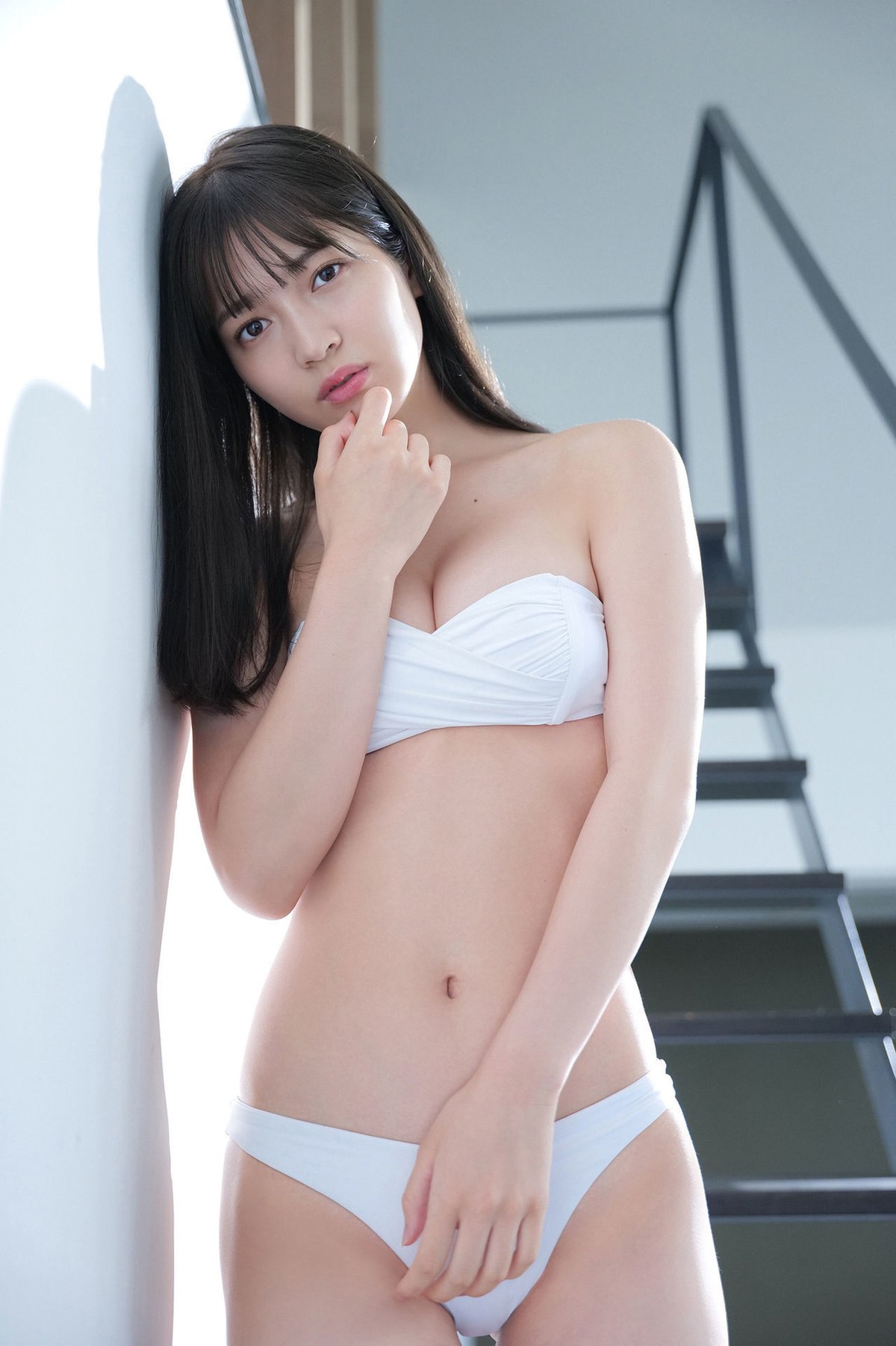 Photobook Kurosaki Nanako 黒嵜菜々子 YM 2021 Issue 31 Unreleased Cut 0013 7318753543.jpg