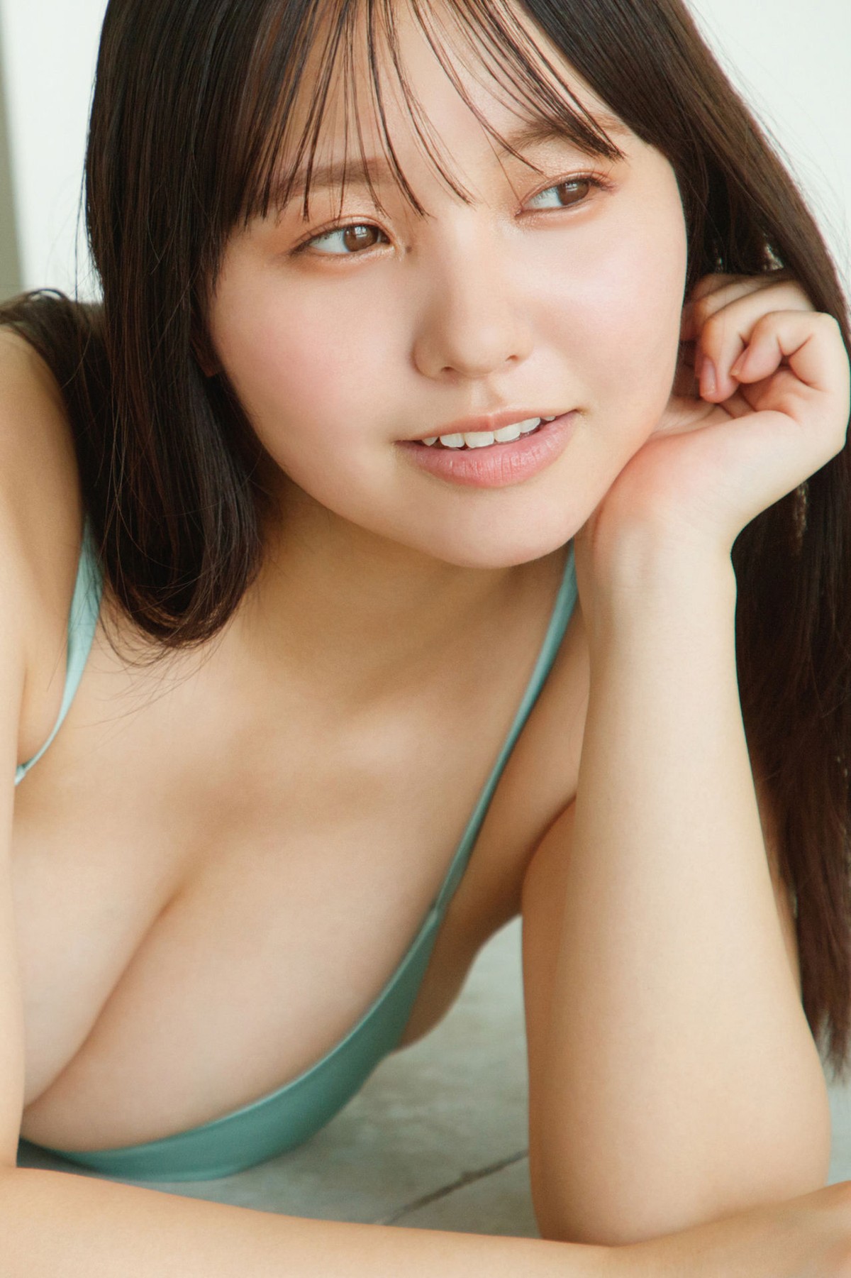 FRIDAY Digital Photobook Yuha Hongo 本郷柚巴 Happiness 0009 8451030371.jpg