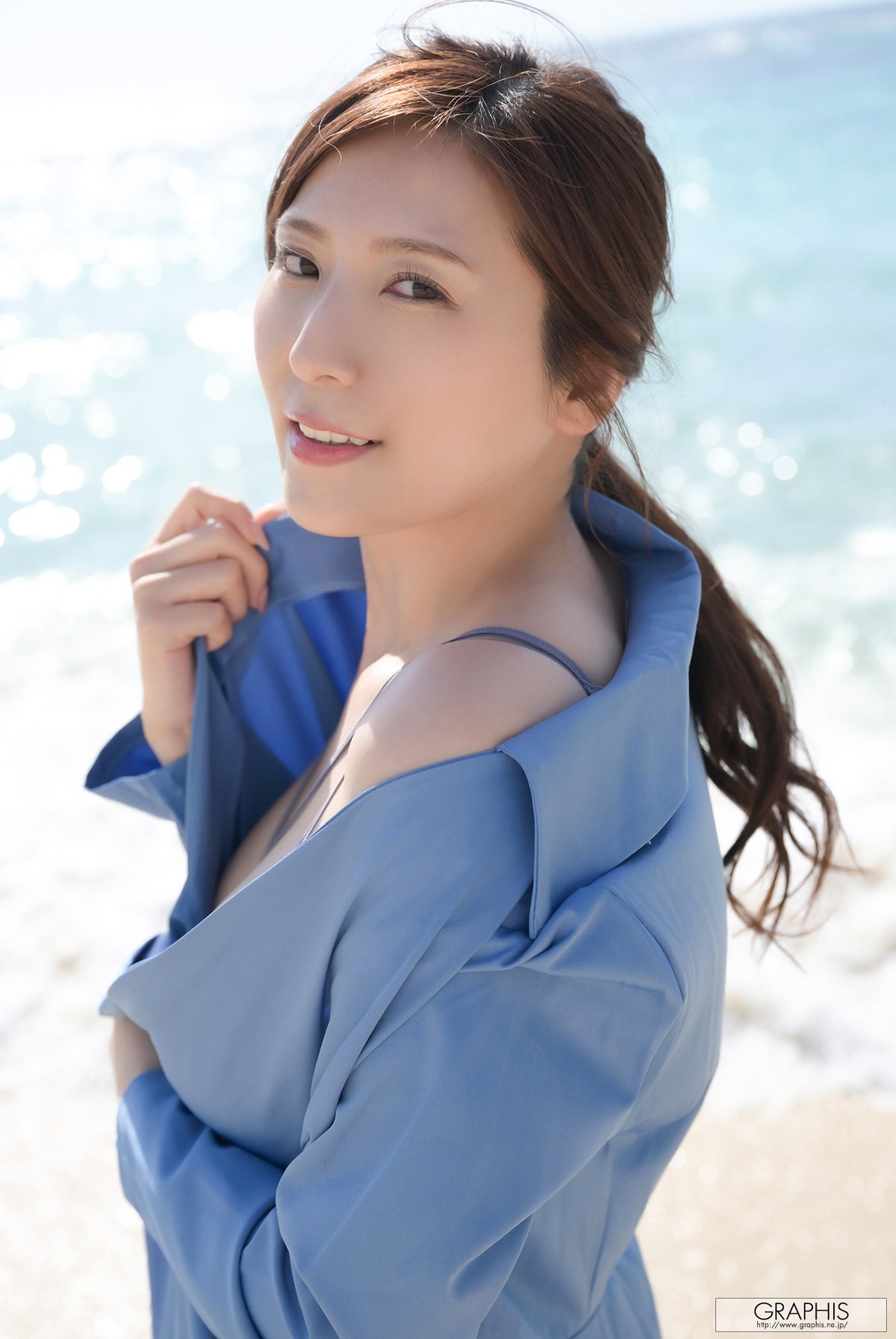 Graphis Yuna Shina 椎名ゆな Reunion Vol 1 0003 9321667751.jpg