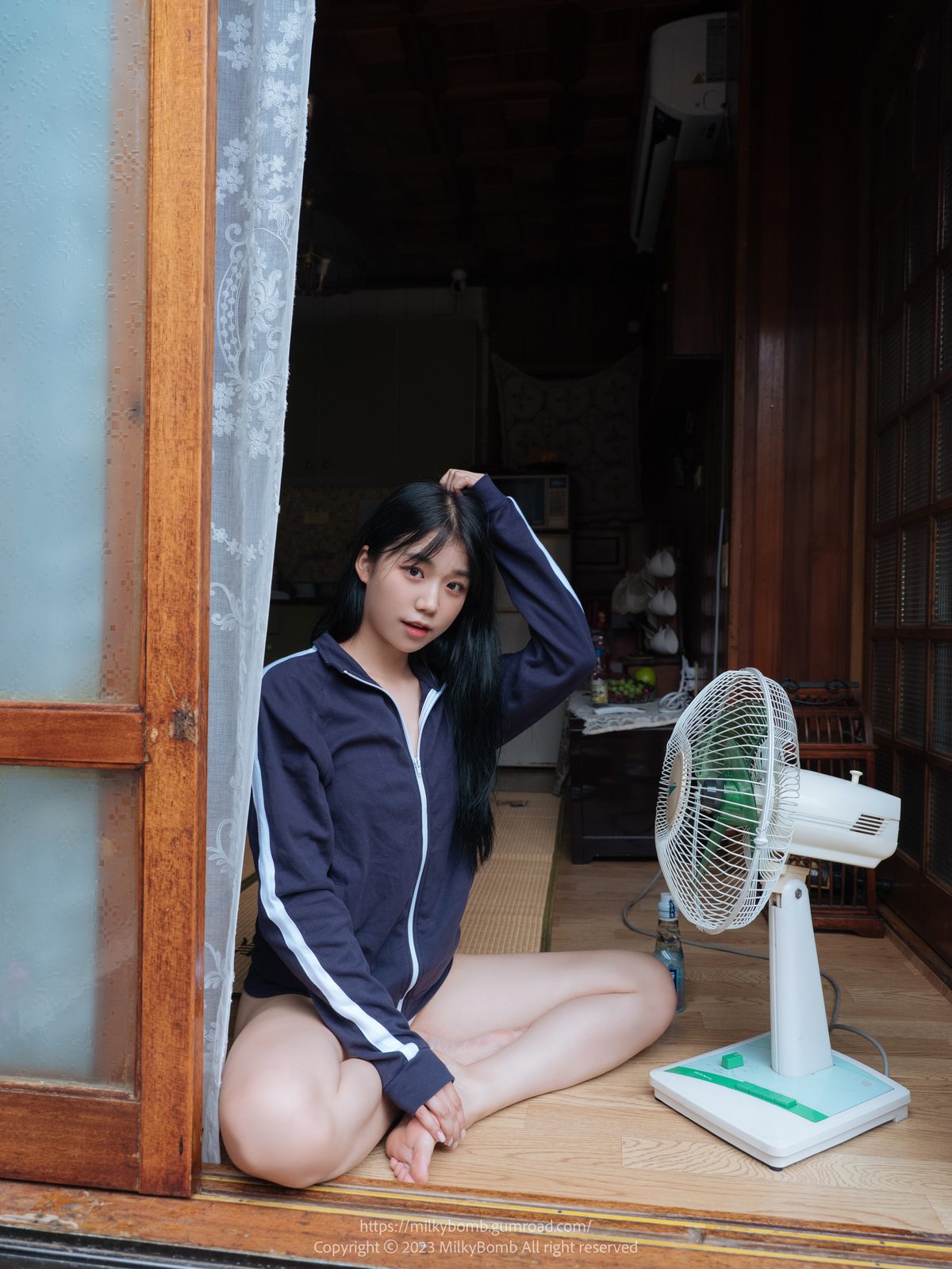 MilkyBomb Yui Vol 2 Tracksuit A 0024 3266872530.jpg