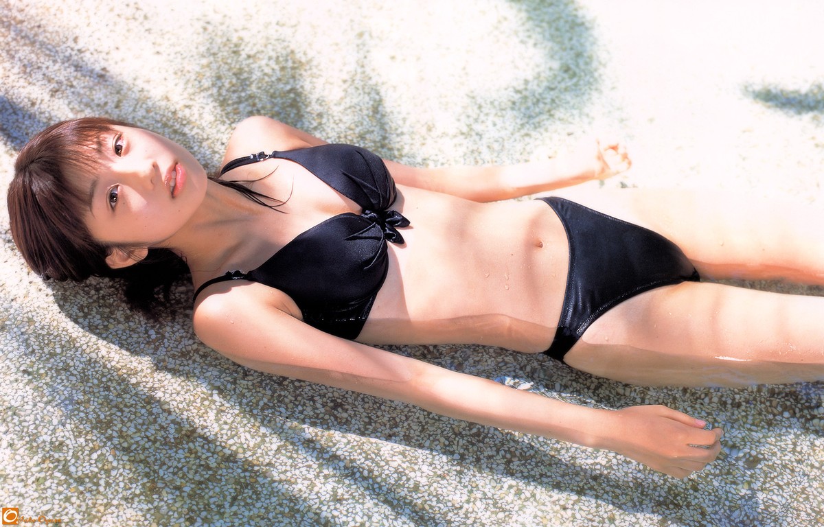 Photobook Yuko Ogura 小倉優子 Missing And Kind 0006 9010485748.jpg