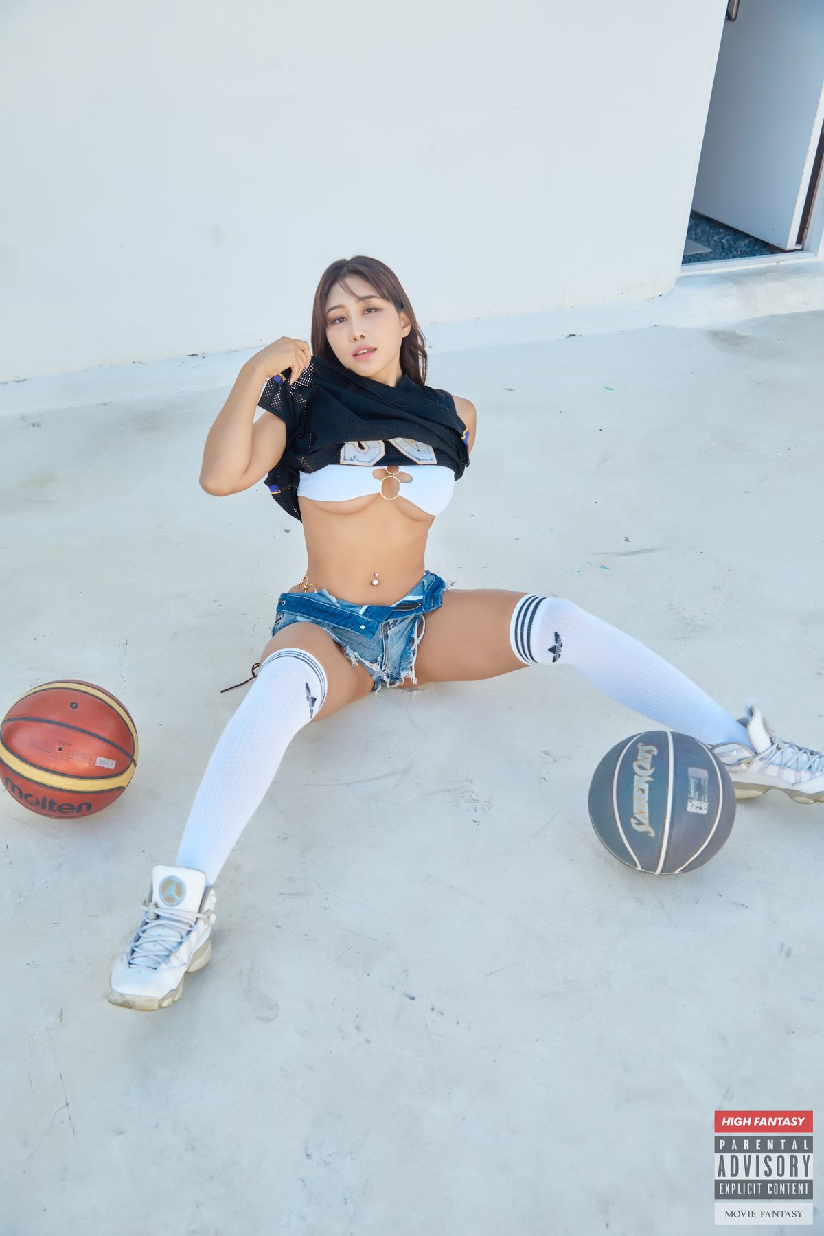HIGH FANTASY Heeya Vol 1 Basketball Girl 0003 4019535852.jpg