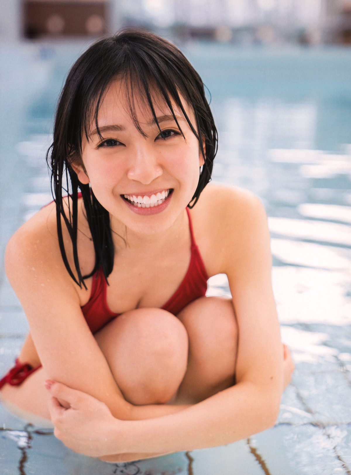 Kanemura Miku 1st Photobook v2 A 0038 5219986299.jpg