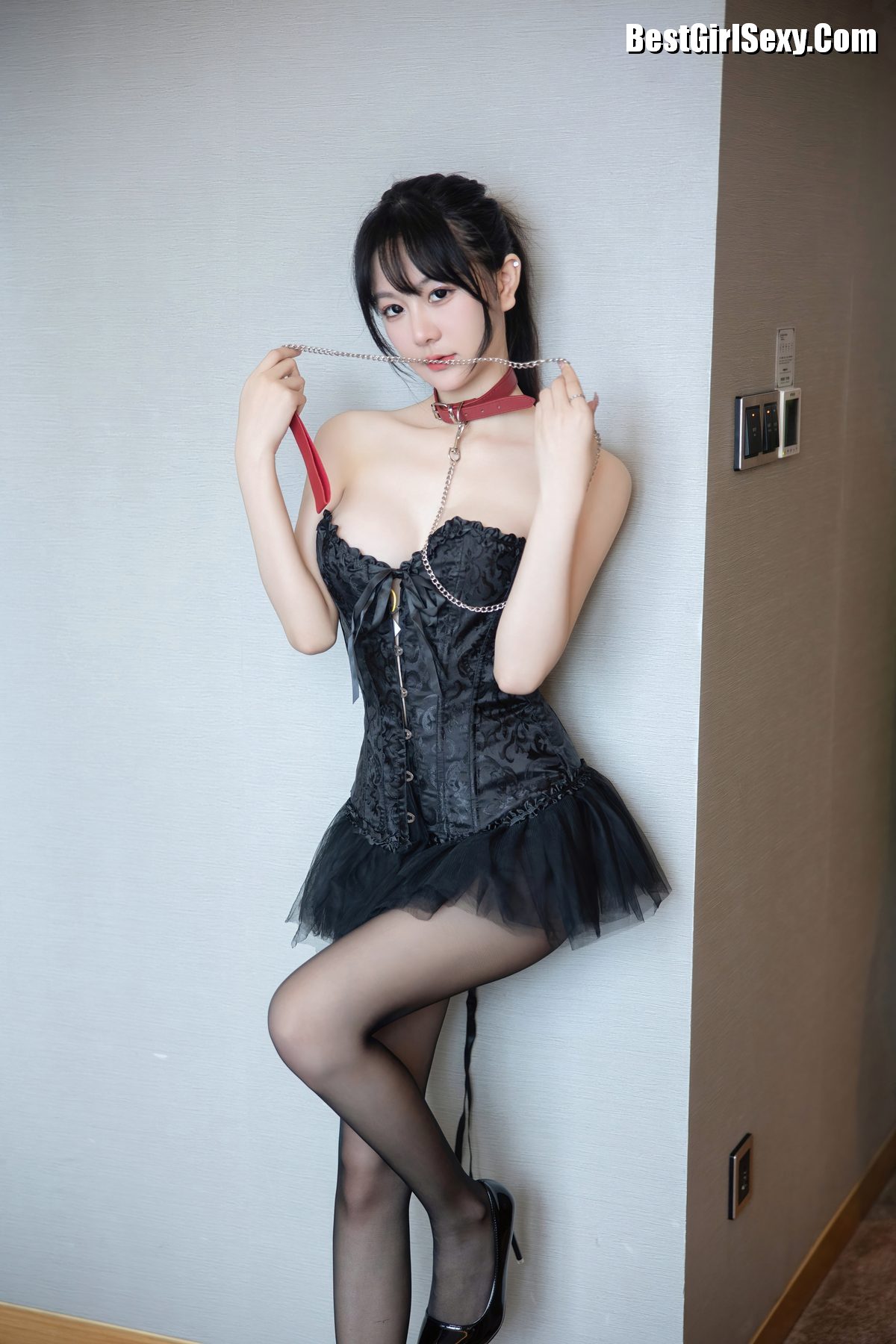 Xie Xiao En 谢小蒽 Vol 010 内购无水印 露肩礼裙 0023 2435410408.jpg