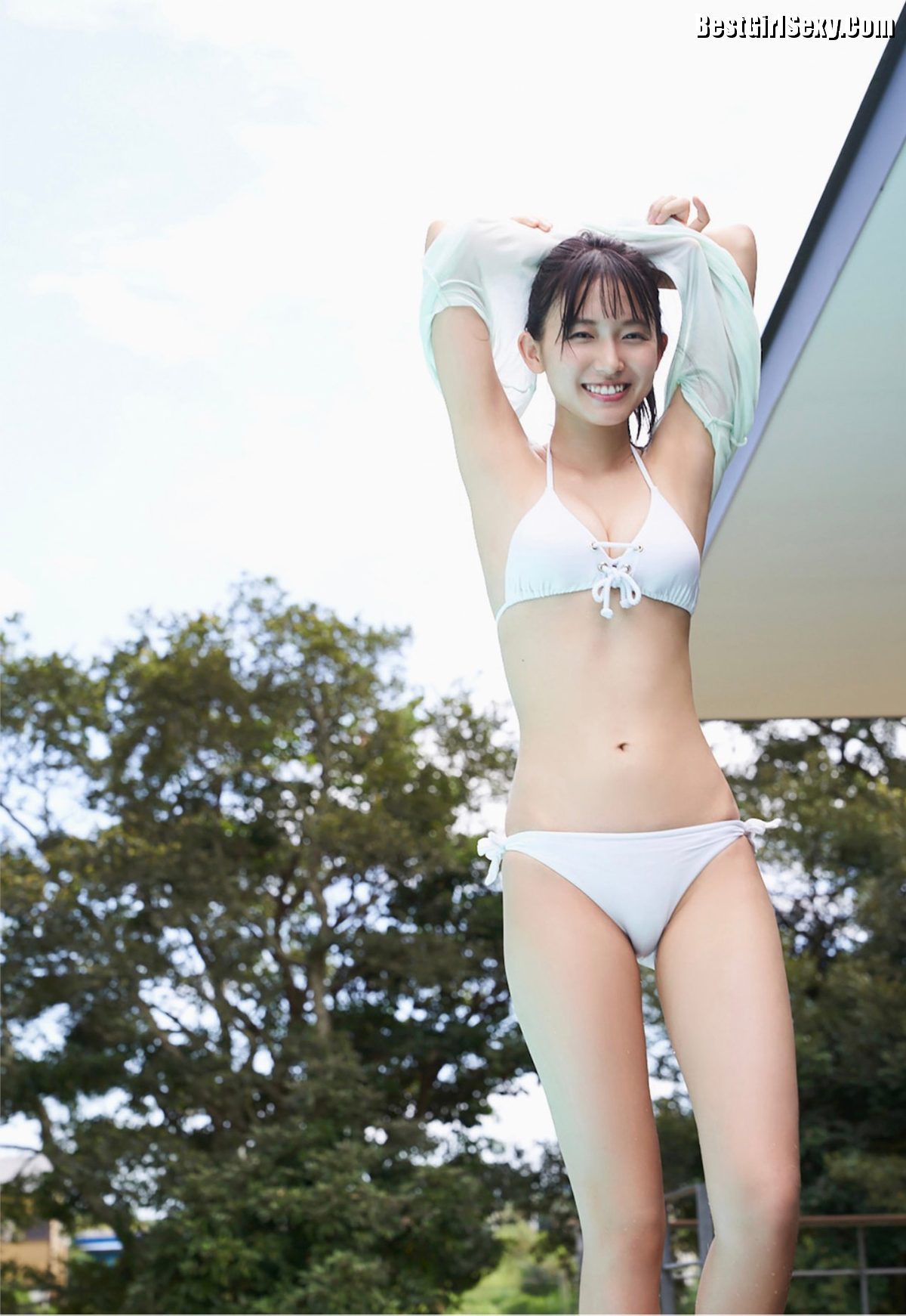 FRIDAY Shida Nene 志田音々 Active Female College Students First Bikini Vol 3 A 0011 3598790382.jpg