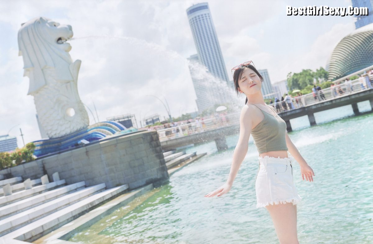 Graduation Commemorative Photobook Seira Hayakawa 早川聖来 See You Someday A 0014 0451281460.jpg