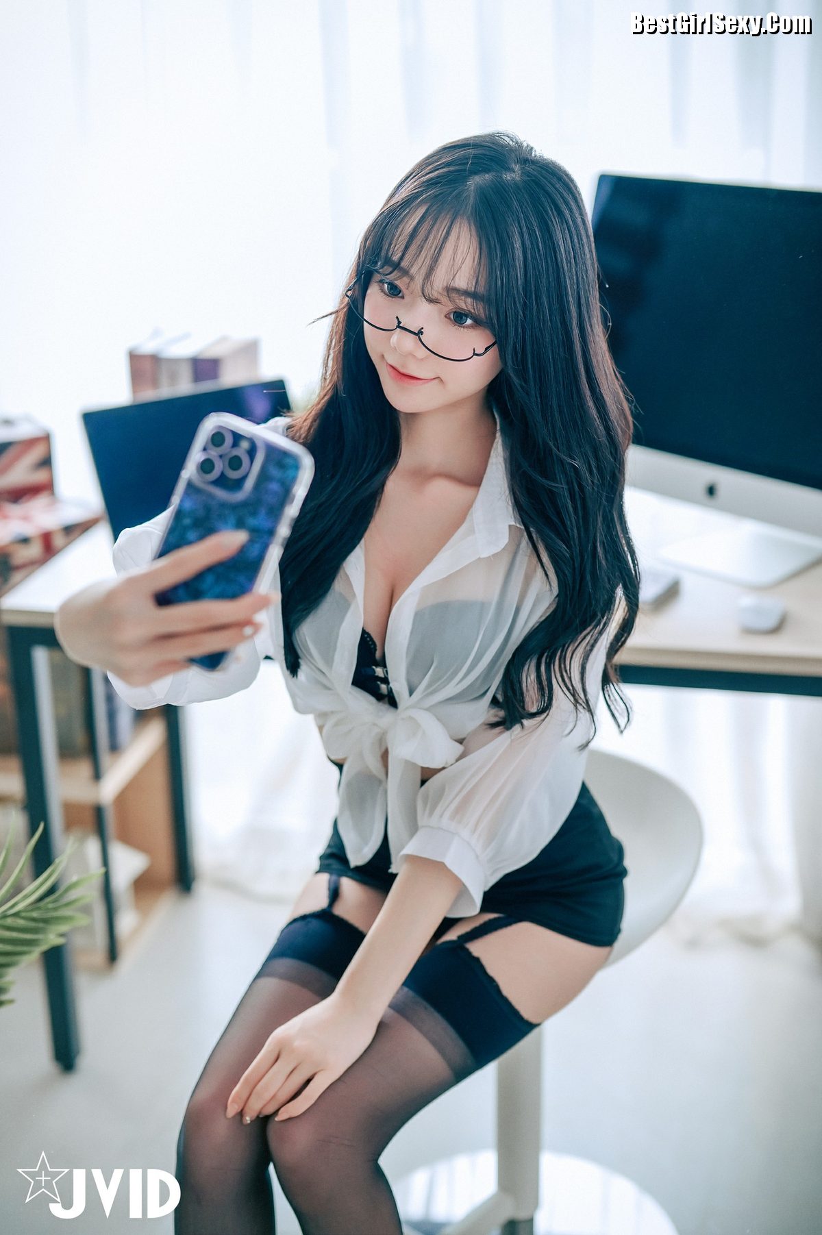 JVID Jiu Jiu 啾啾 Lustful Little Secretary A 0057 6609440687.jpg