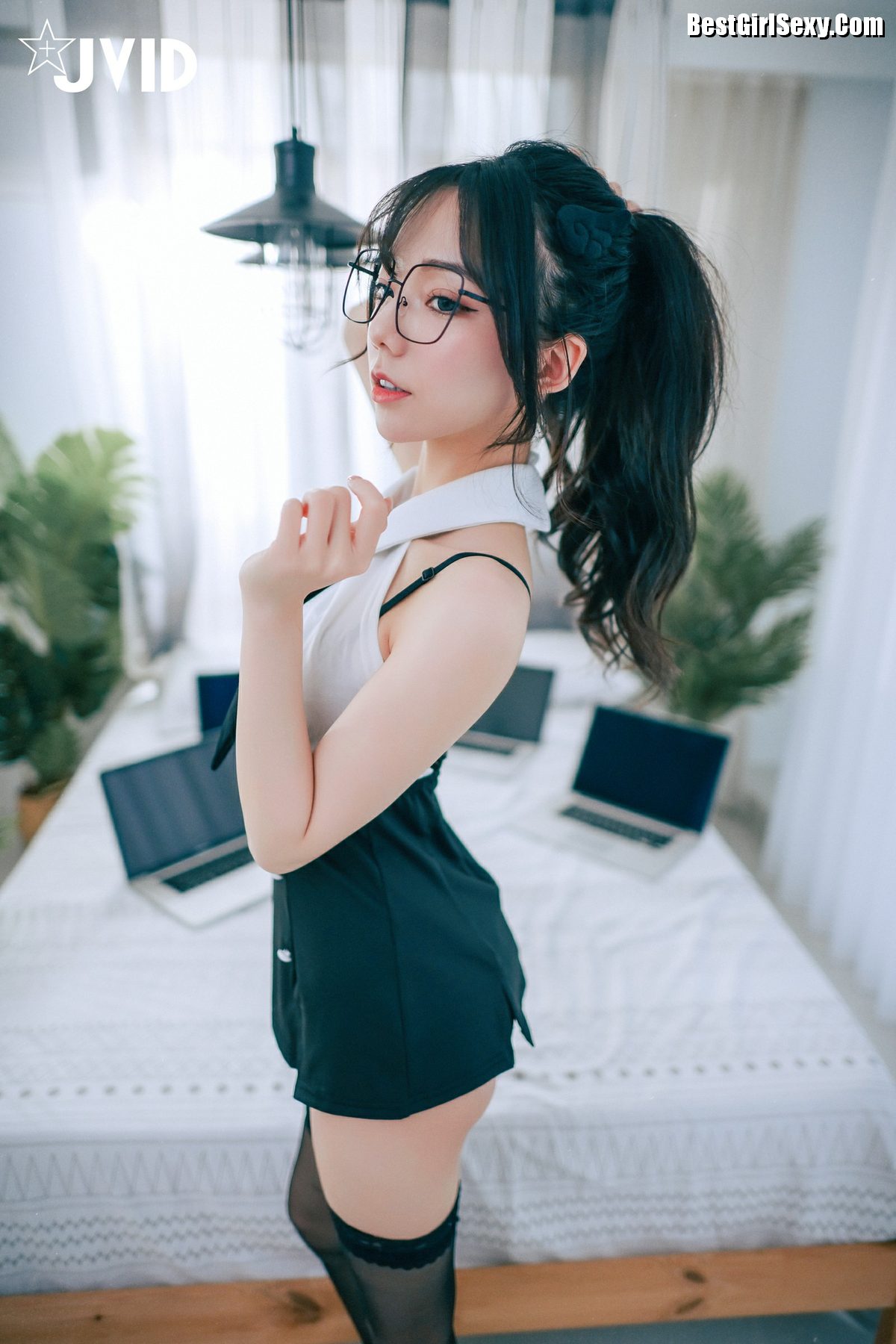 JVID Jiu Jiu 啾啾 Lustful Little Secretary B 0081 3736489481.jpg