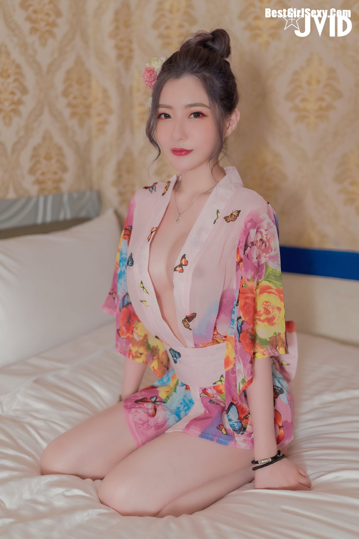JVID Li Nai Jiang 璃奈醬 Encounter With The Beautiful Hotel Hostess A 0009 0913627350.jpg