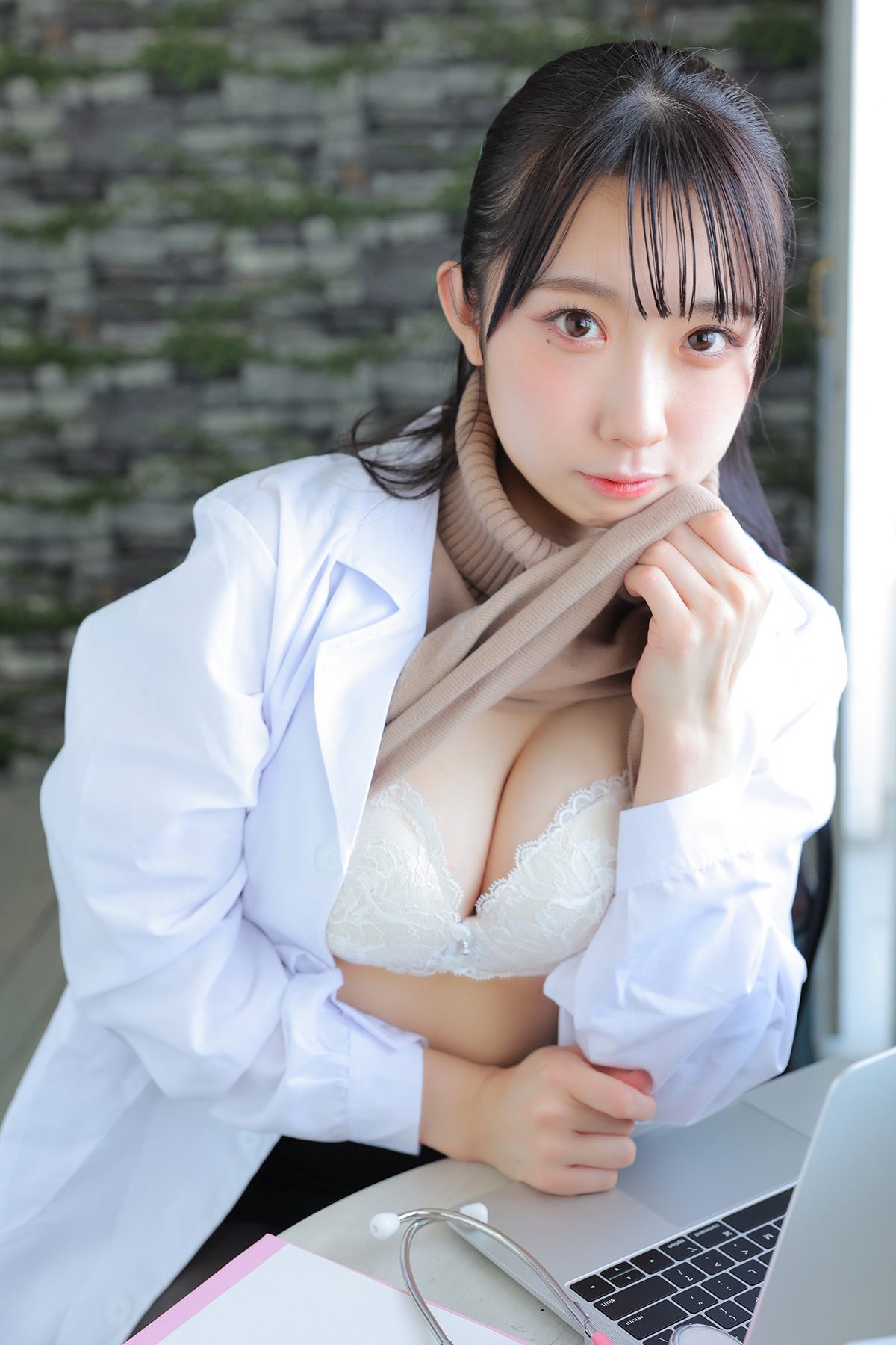 Momo Ogawa 大河もも – Only I Know What Would Happen If Momo-chan Became A Teacher B