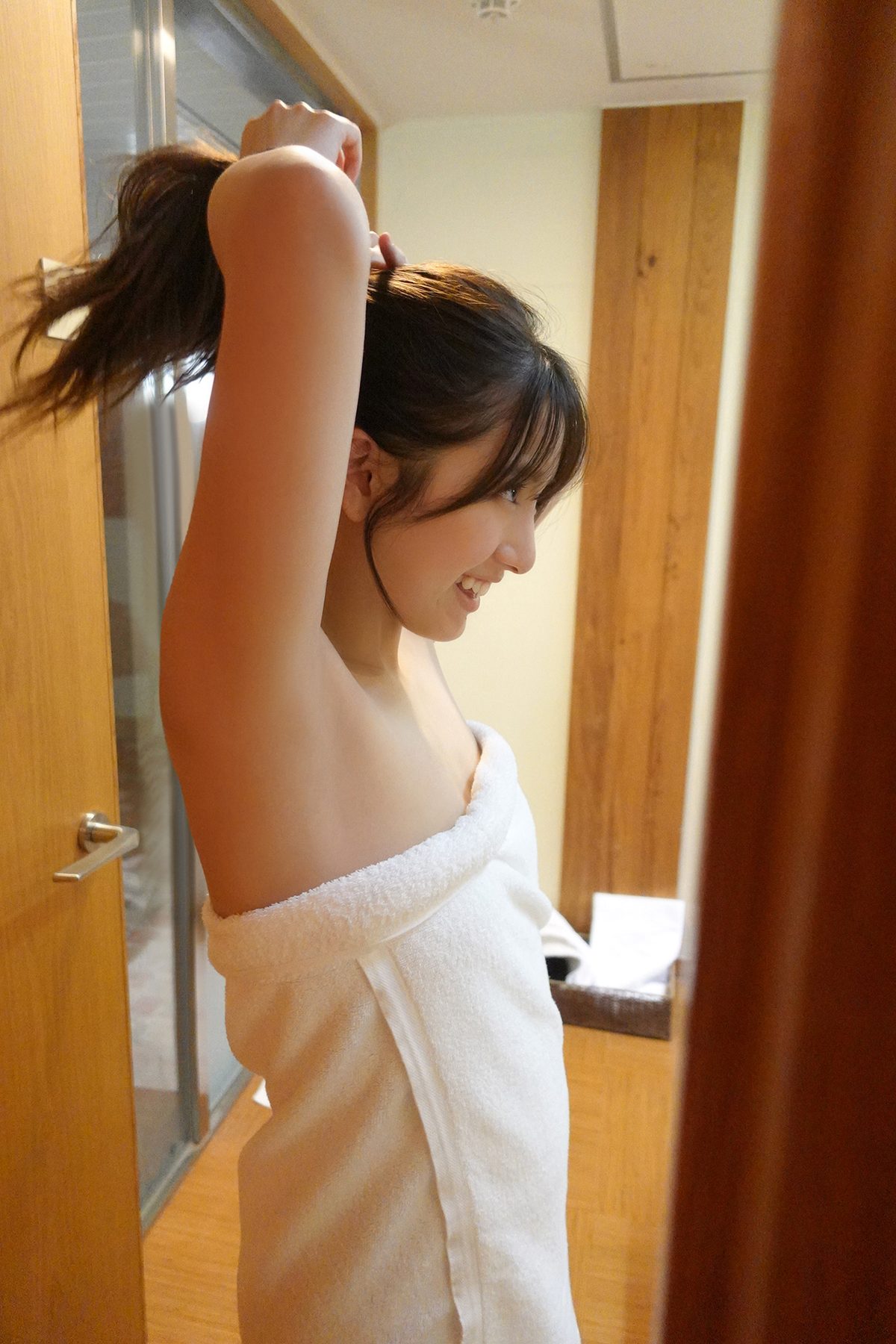 Owada Nana 大和田南那 Womens Travel Real Special Edition Continuation Private Part 1 0050 8334178627.jpg