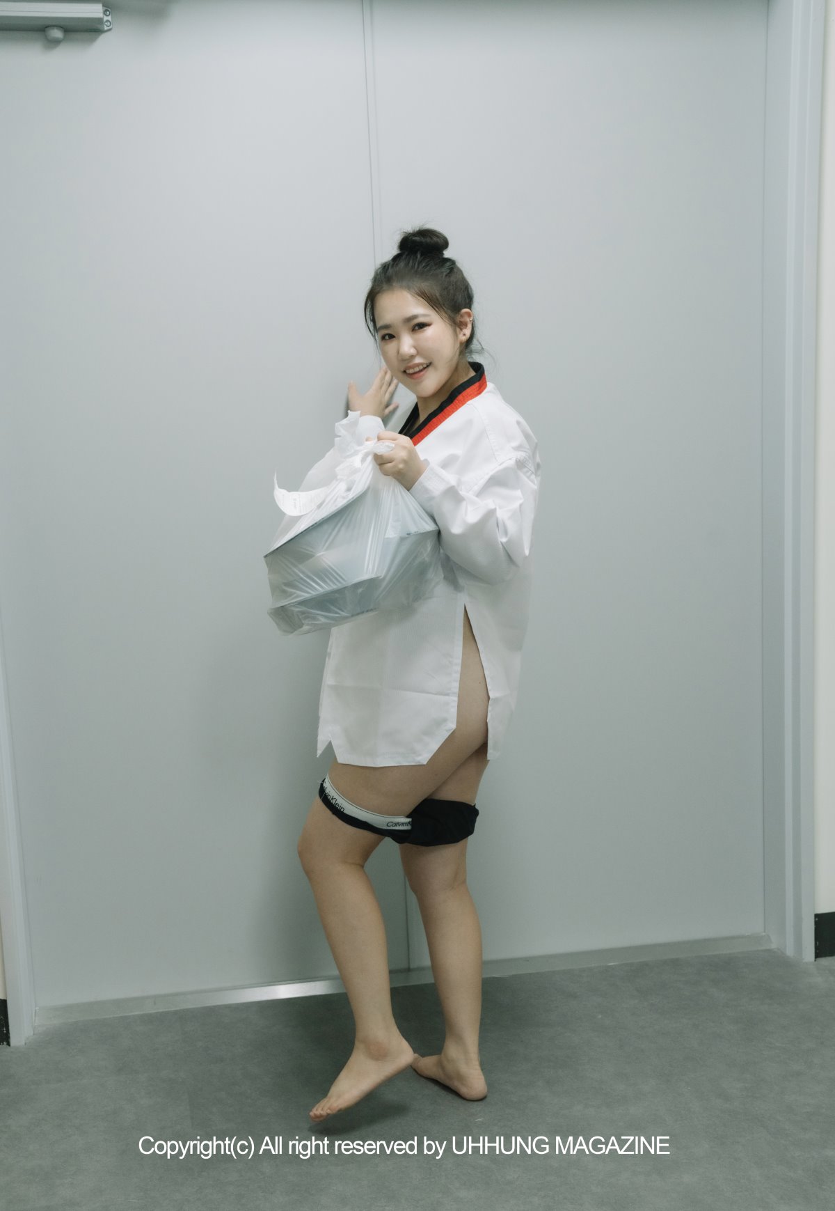 UHHUNG MAGAZINE Jenn Vol 1 Taekwondo Part2 0001 8767782136.jpg